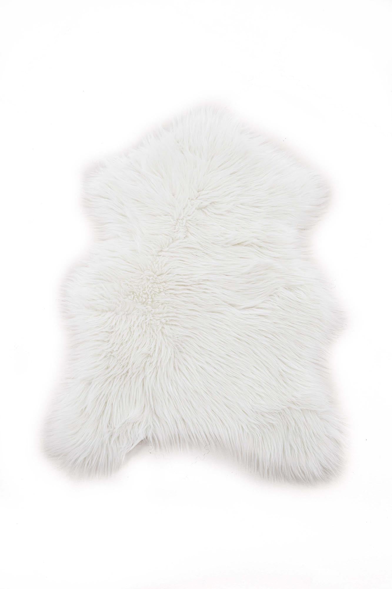 Katy Schaffell: Elegantes Kunstfell für zeitgemässe Wohnräume.