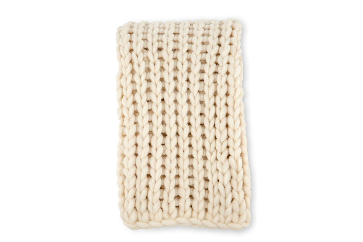 Kate Throw in Cremefarben präsentiert im Onlineshop von KAQTU Design AG. Wolldecke ist von Venture Home