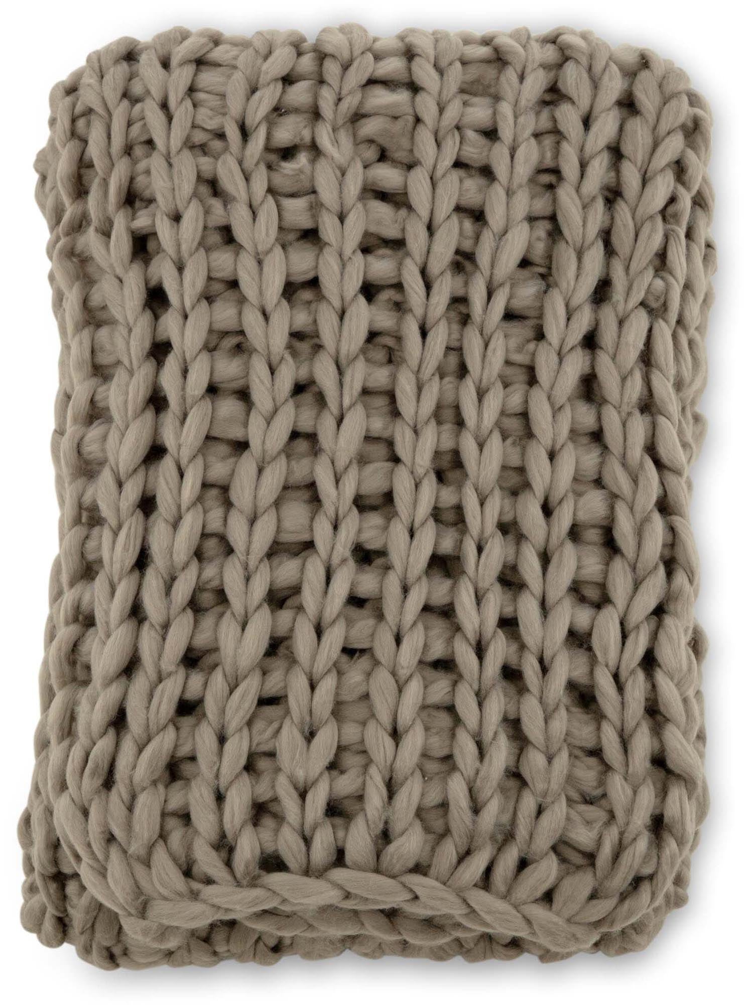 Entdecken Sie die Kate Throw von Venture Home – eine luxuriöse Wolldecke in sanftem Beige, ideal für gemütliche Stunden und stilvolle Akzente in Ihrem Zuhause.