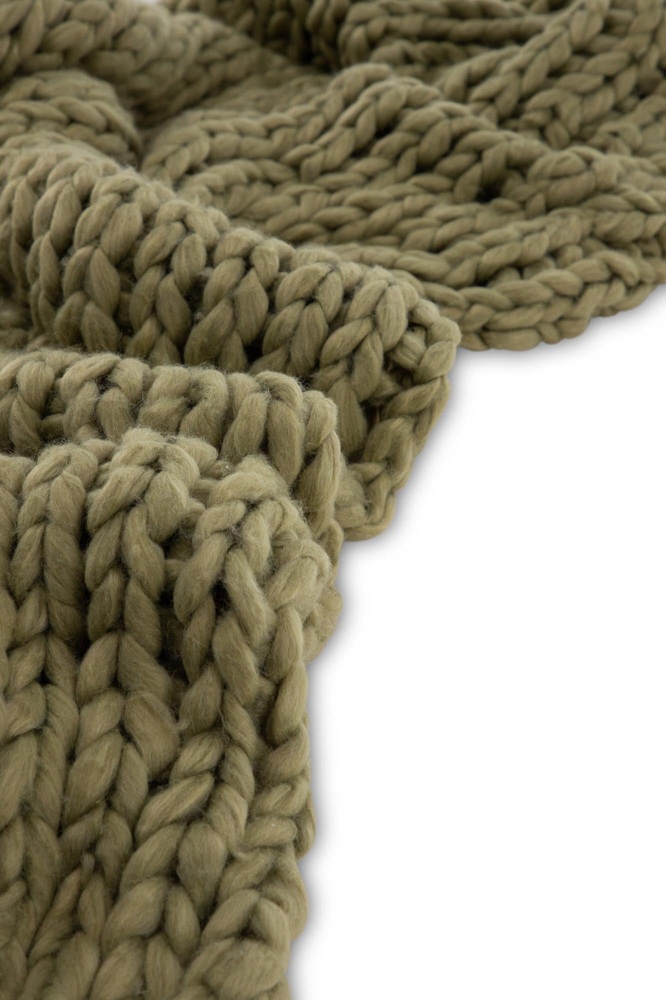 Stilvolle Kate Throw von Venture Home in elegantem Beige. Perfekt für kuschelige Abende und entspannte Momente auf der Couch.