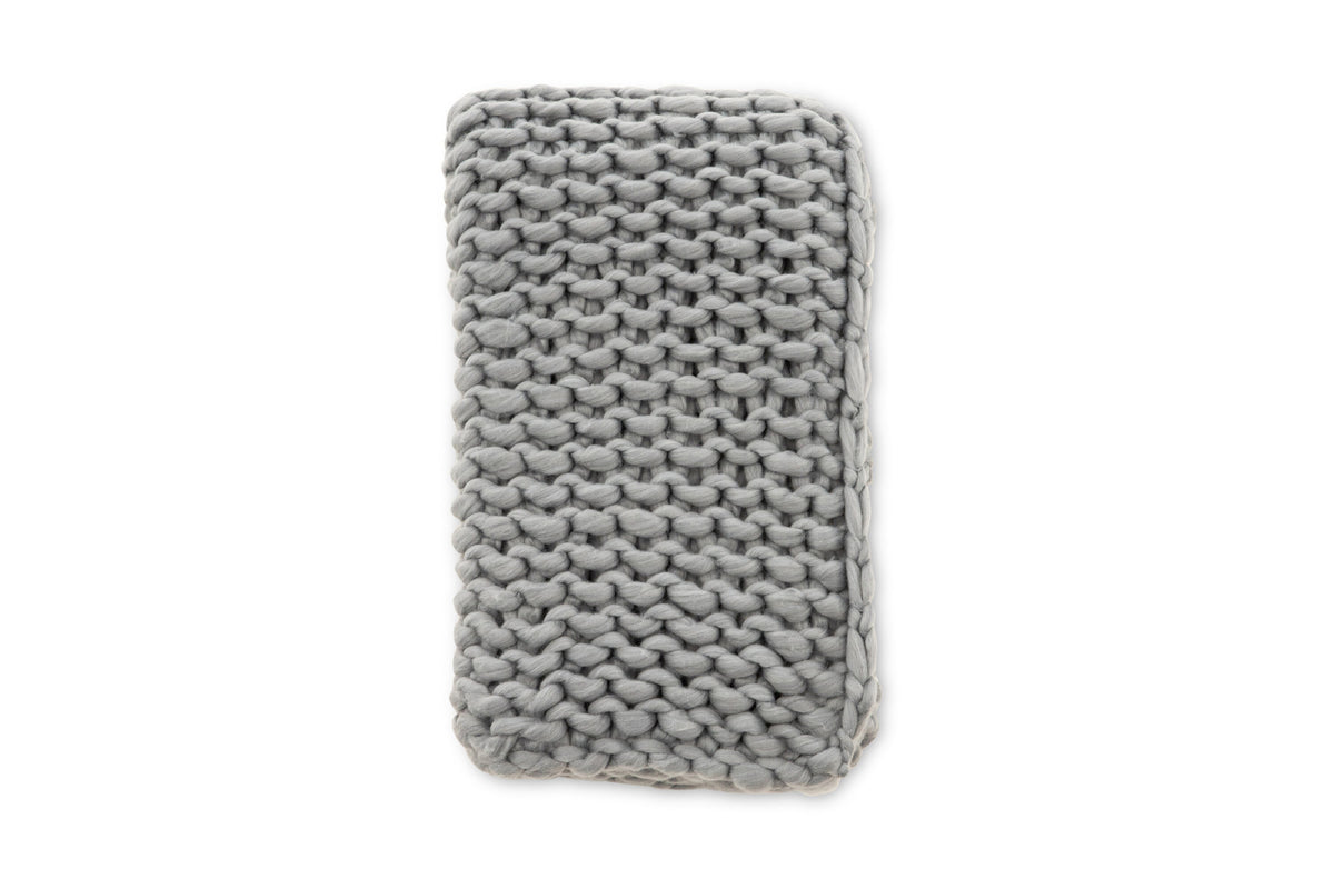 Kate Throw in Hellgrau präsentiert im Onlineshop von KAQTU Design AG. Wolldecke ist von Venture Home