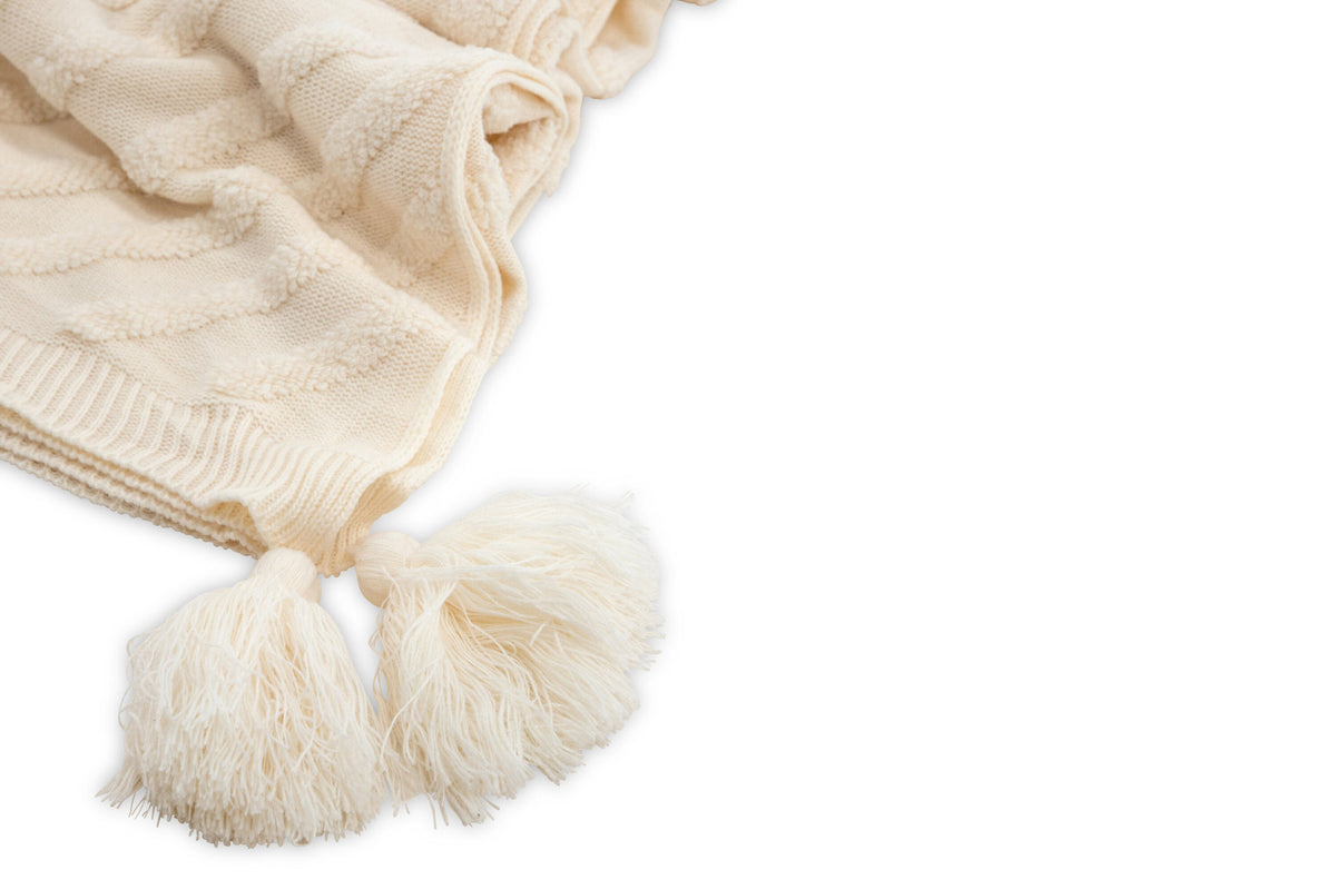 Katlyn Throw in Cremefarben präsentiert im Onlineshop von KAQTU Design AG. Wolldecke ist von Venture Home