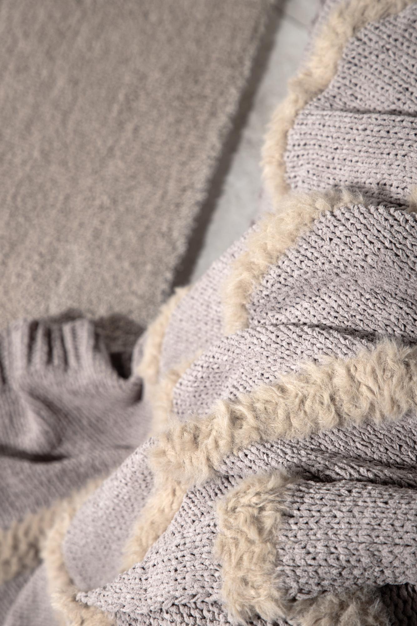 Kathleen Throw von Venture Home – Stilvolle Wolldecke für Gemütlichkeit und Eleganz in jedem Raum.