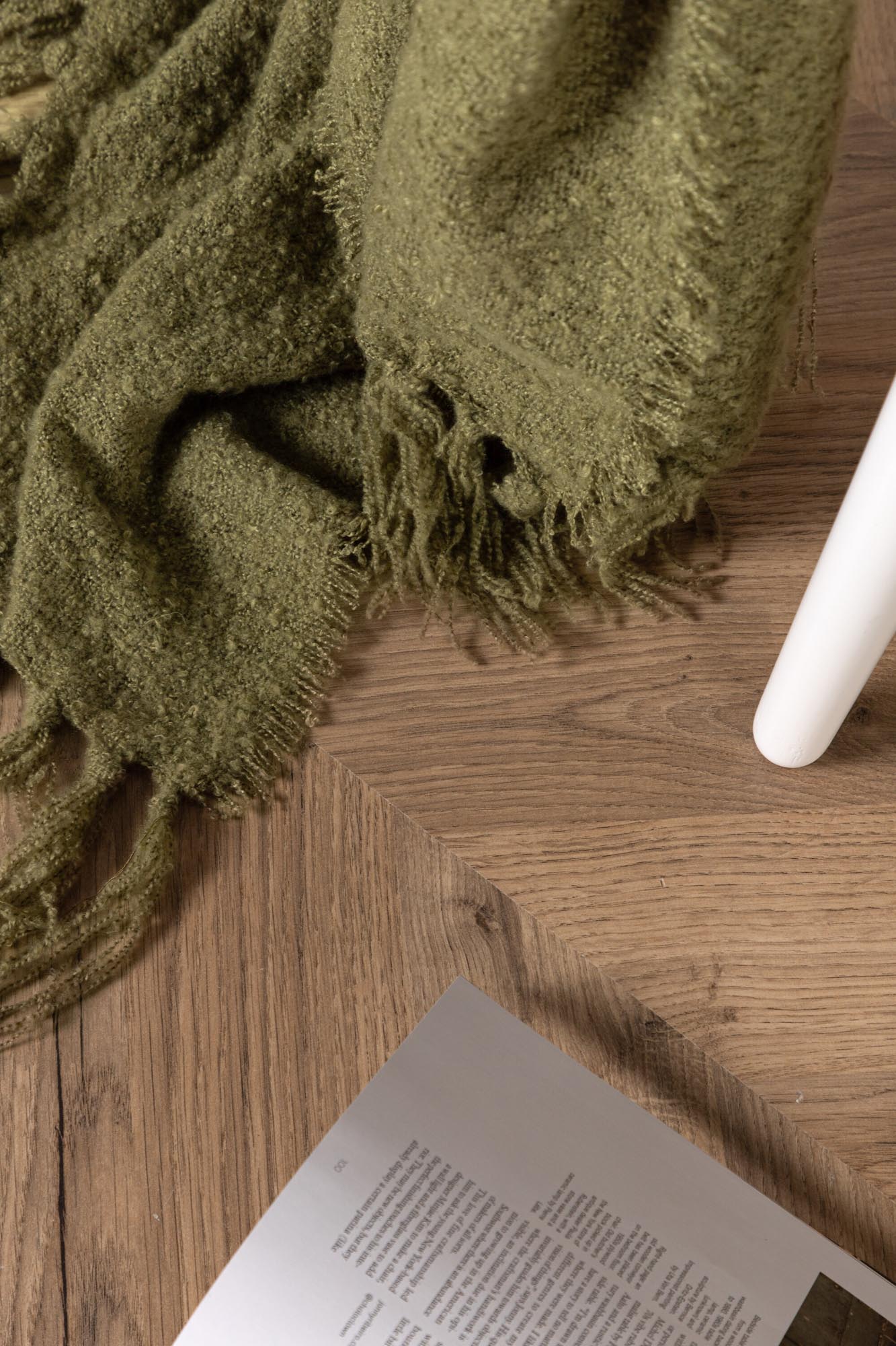 Stanly Throw in Grün präsentiert im Onlineshop von KAQTU Design AG. Wolldecke ist von Venture Home