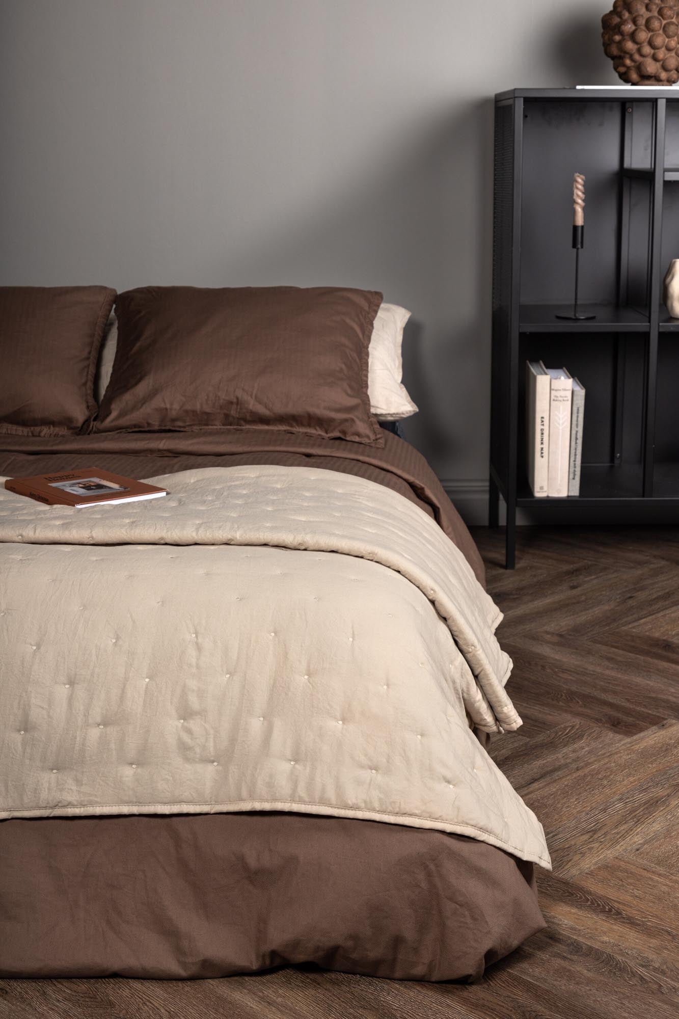 Sally Tagesdecke: Eleganz und Komfort für Ihr Schlafzimmer.