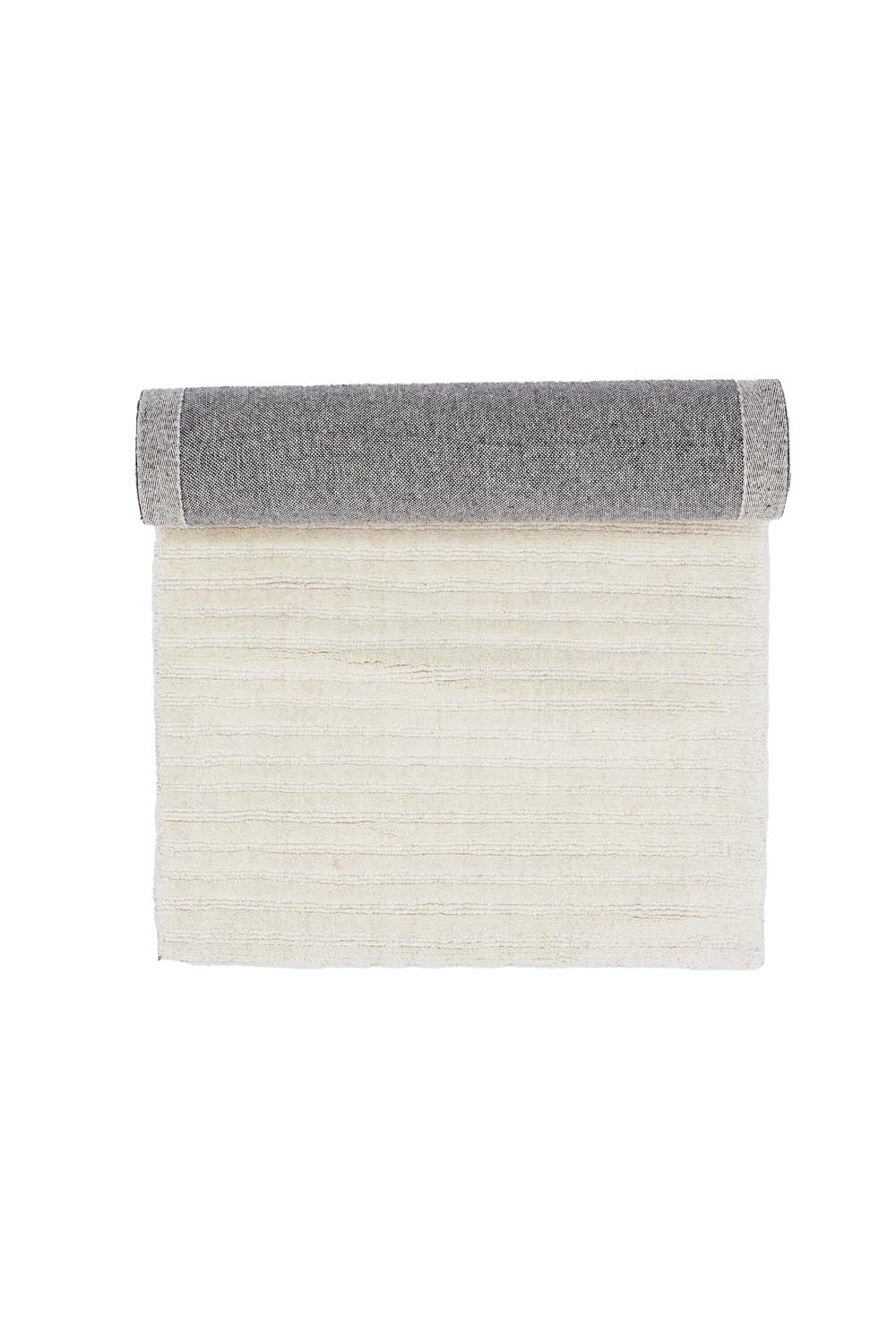 Milton Teppich in Weiss präsentiert im Onlineshop von KAQTU Design AG. Teppich ist von Venture Home