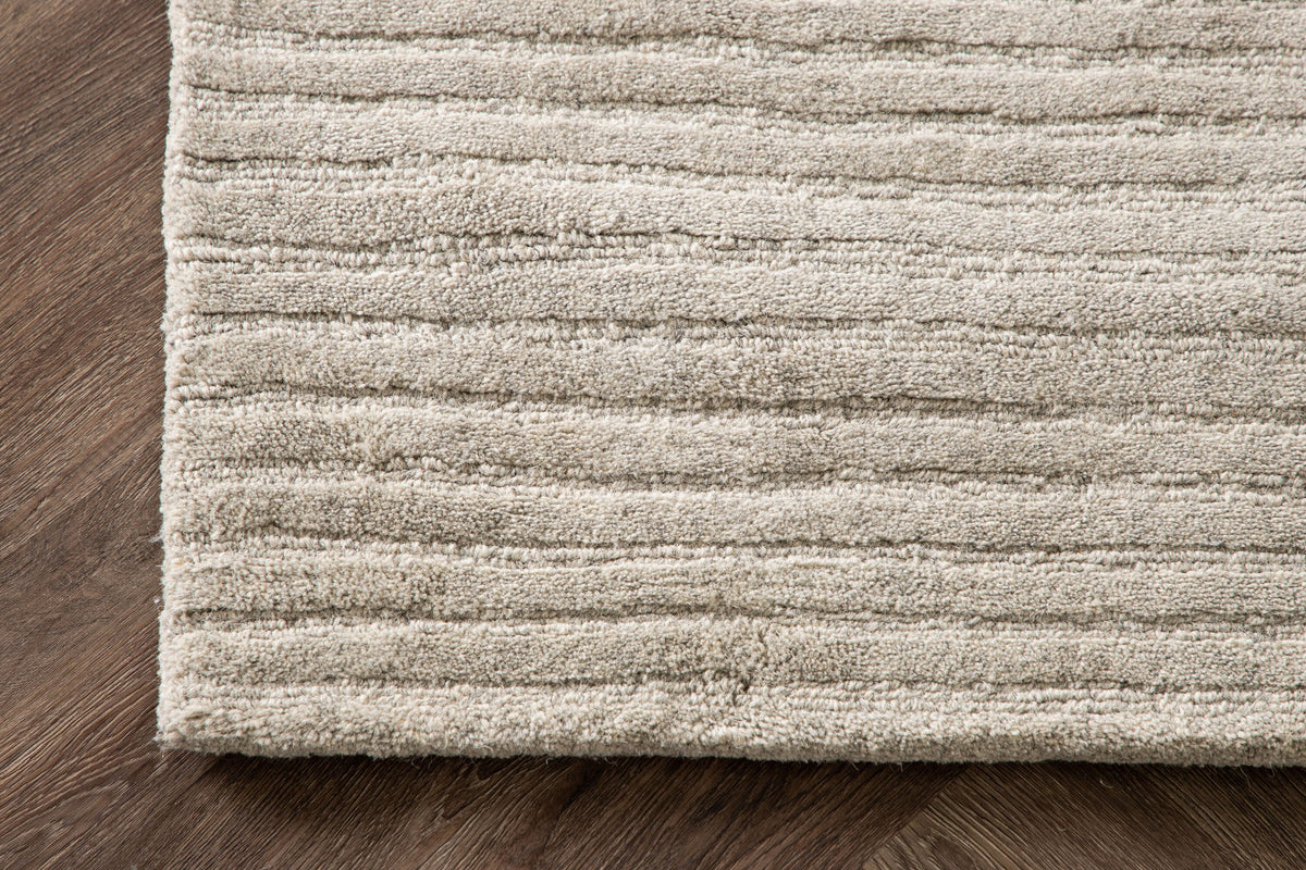 Milton Teppich in Hellgrau präsentiert im Onlineshop von KAQTU Design AG. Teppich ist von Venture Home