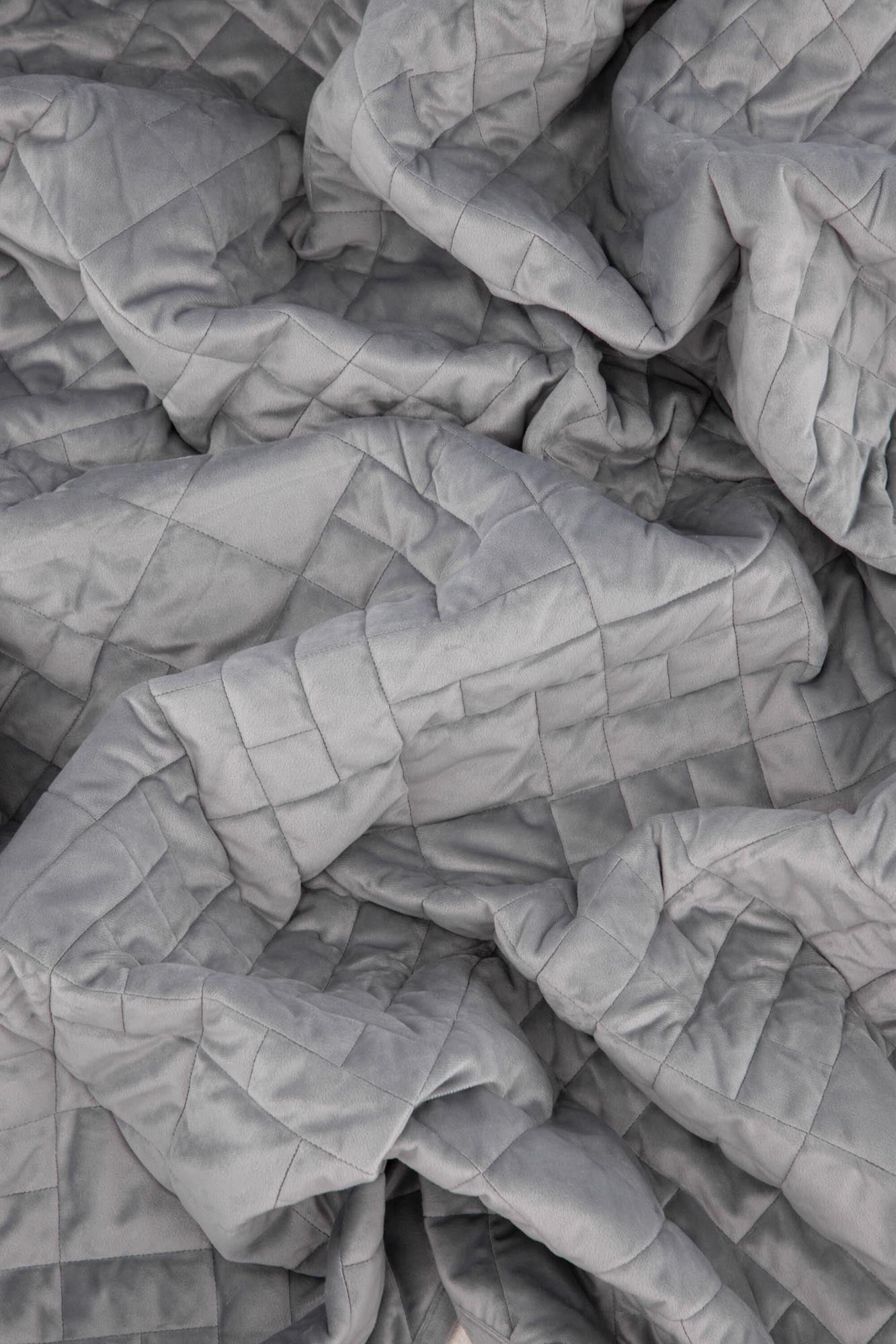 Jilly Tagesdecke in Hellgrau präsentiert im Onlineshop von KAQTU Design AG. Bettüberwurf ist von Venture Home