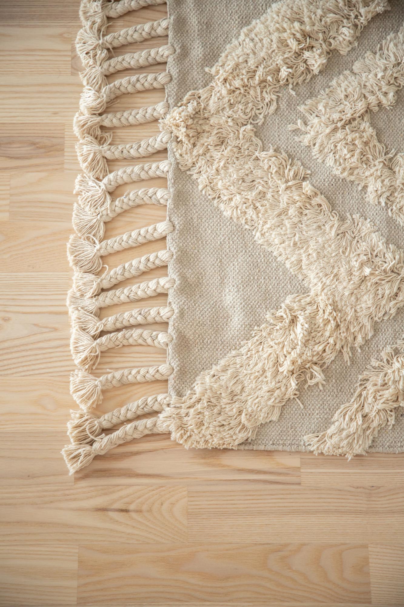 Hilma Teppich in Beige präsentiert im Onlineshop von KAQTU Design AG. Teppich ist von Venture Home