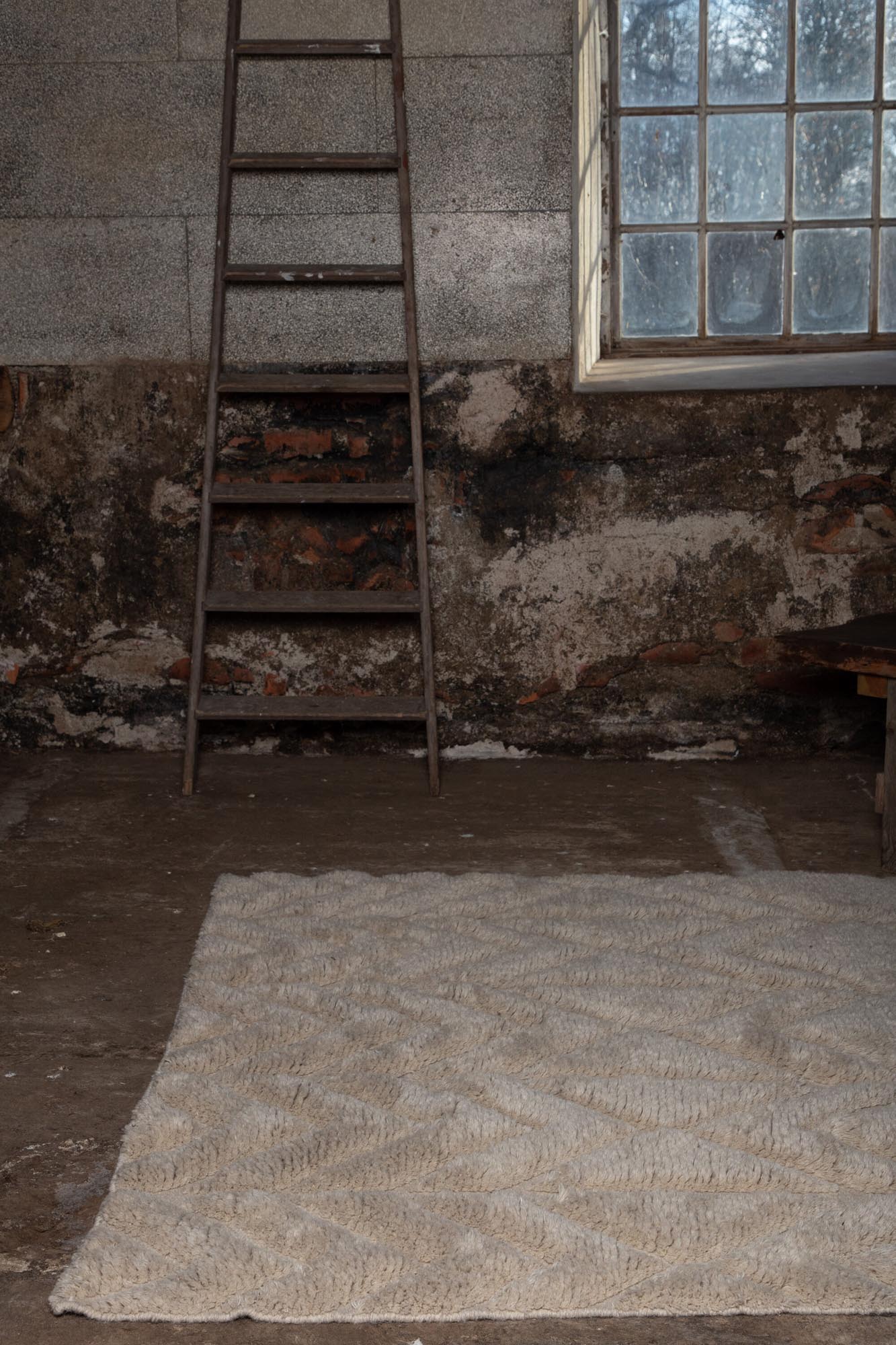 Zoe Teppich von Vind: Stilvoller Wollteppich, der Langlebigkeit und Eleganz vereint. Perfekt für jeden Raum und Ausdruck Ihres persönlichen Stils.