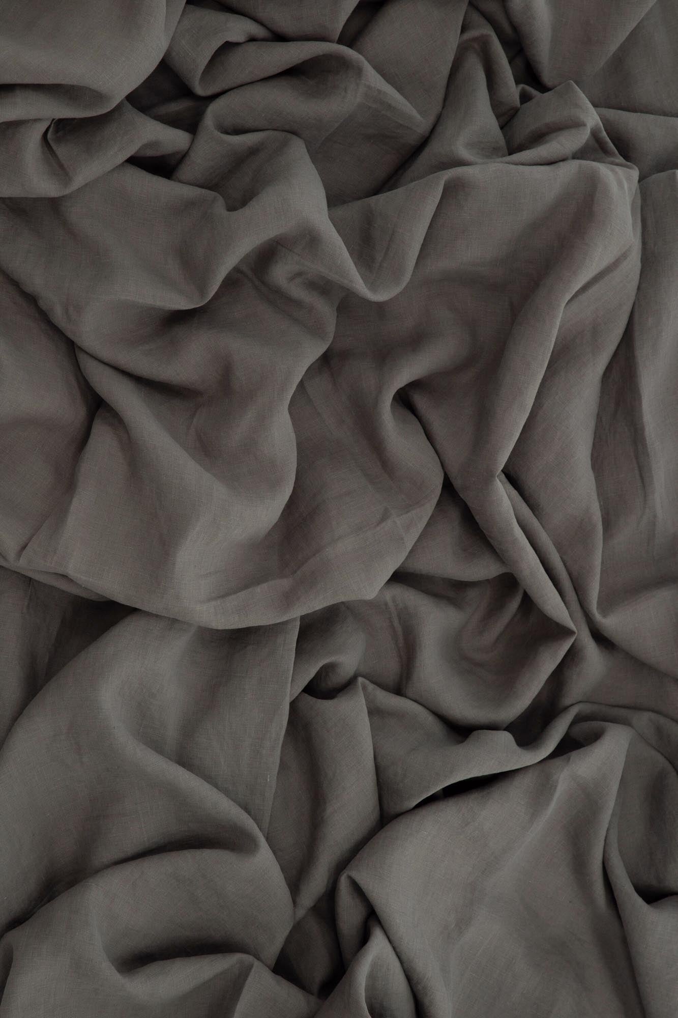 Milo Tagesdecke: Hochwertiges Leinen für stilvolle Wohnakzente.