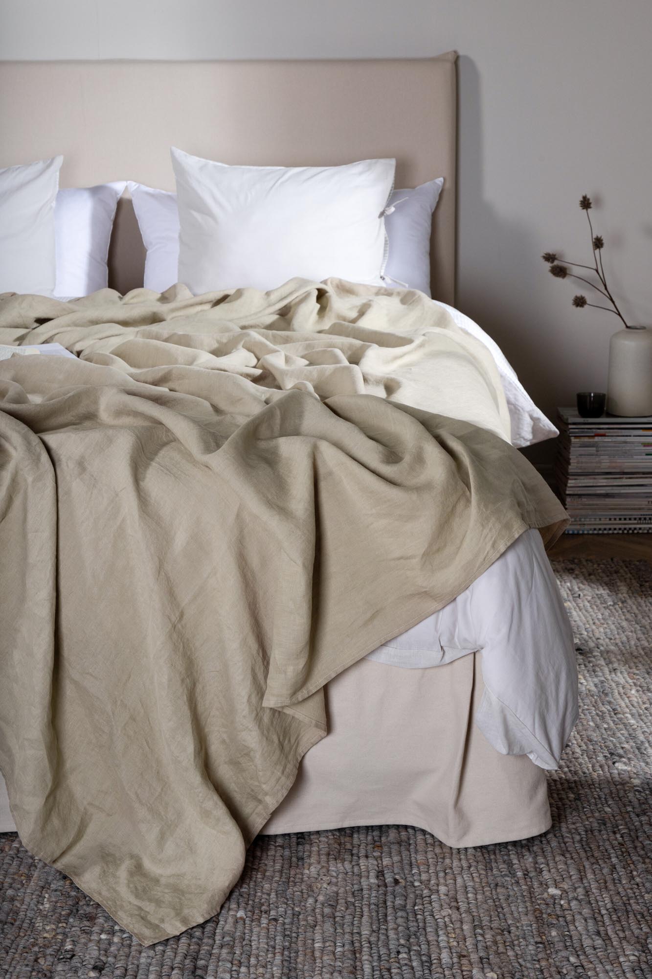 Milo Tagesdecke: Luxuriöses Leinen für zeitlose Eleganz im Zuhause.