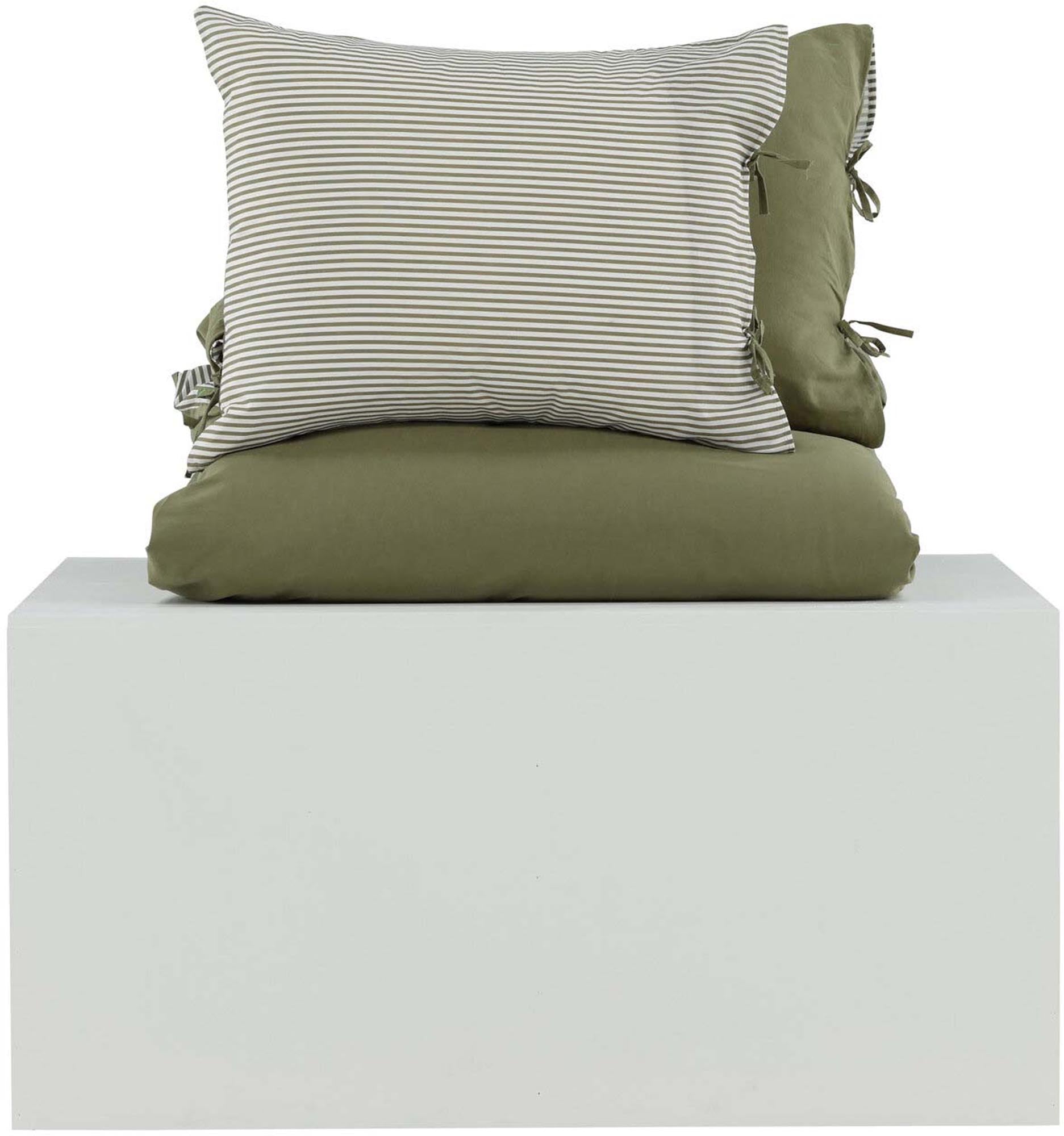 Jenna Bettgarnitur in Moosgrün präsentiert im Onlineshop von KAQTU Design AG. Bettwäsche ist von Venture Home