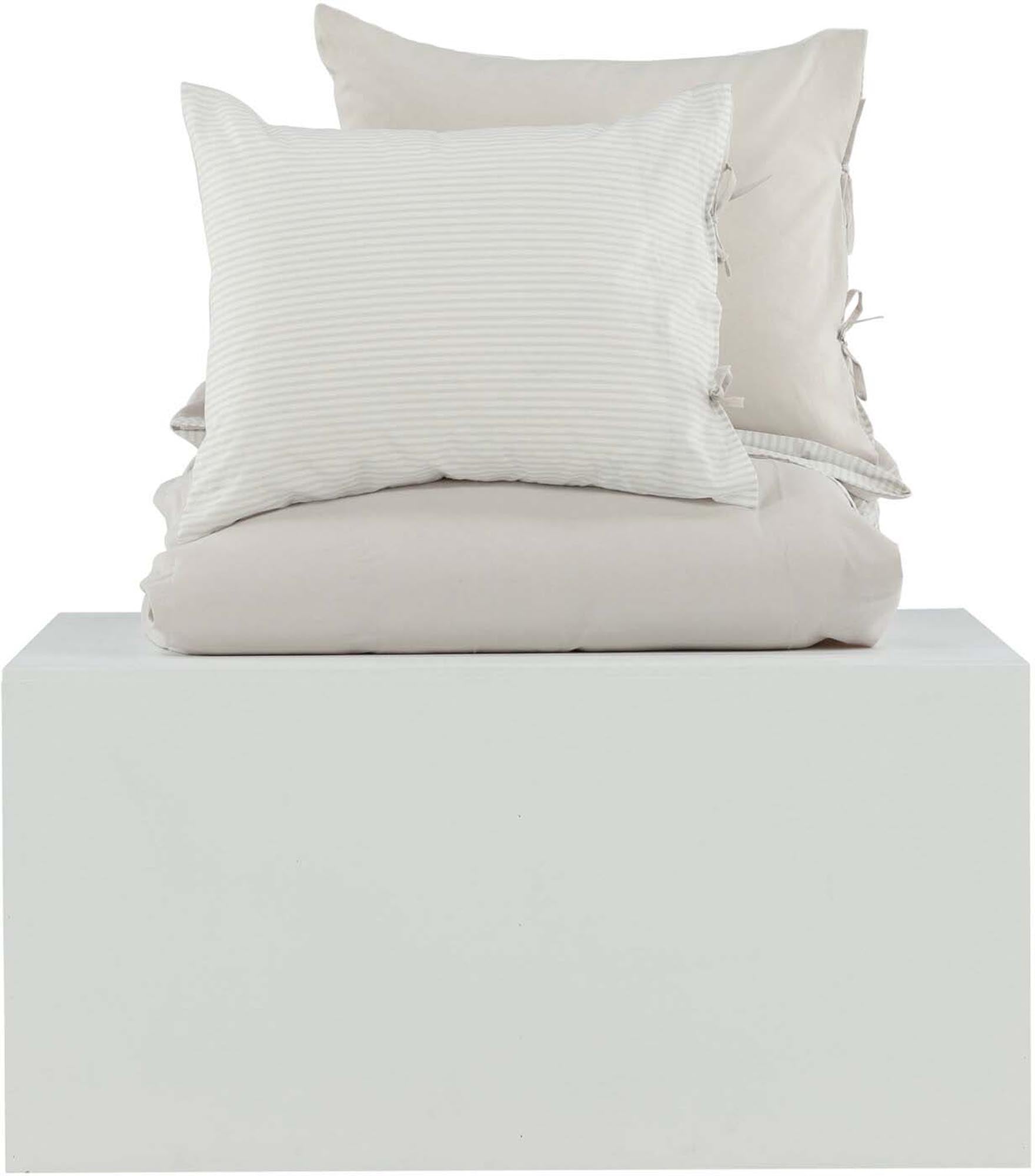 Elegante Jenna Bettgarnitur von Venture Home für erholsame Nächte.