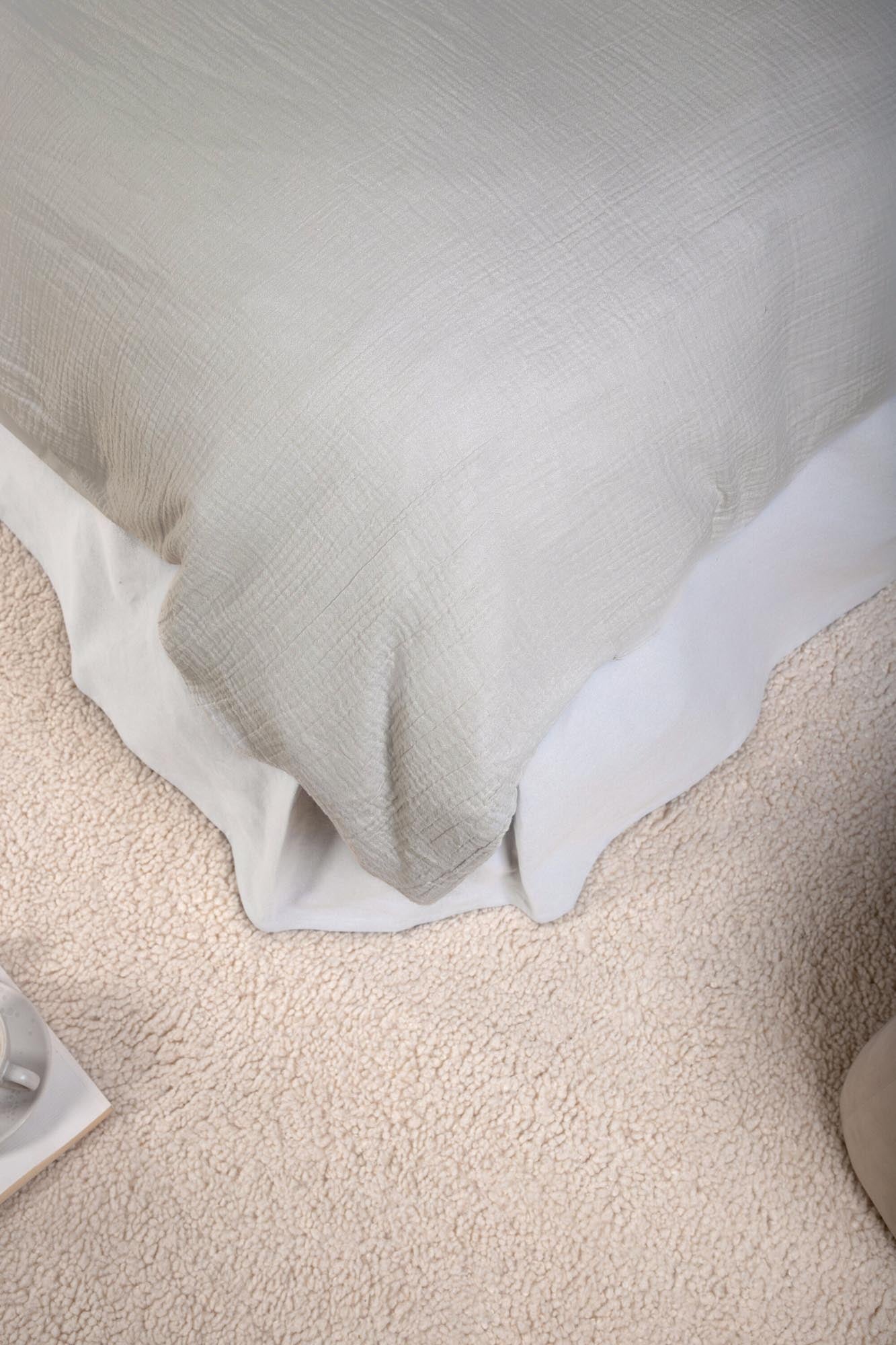 Mila Bettgarnitur von Venture Home: Hochwertige Baumwolle, harmonische Erdfarben und pflegeleicht für erholsame Nächte.