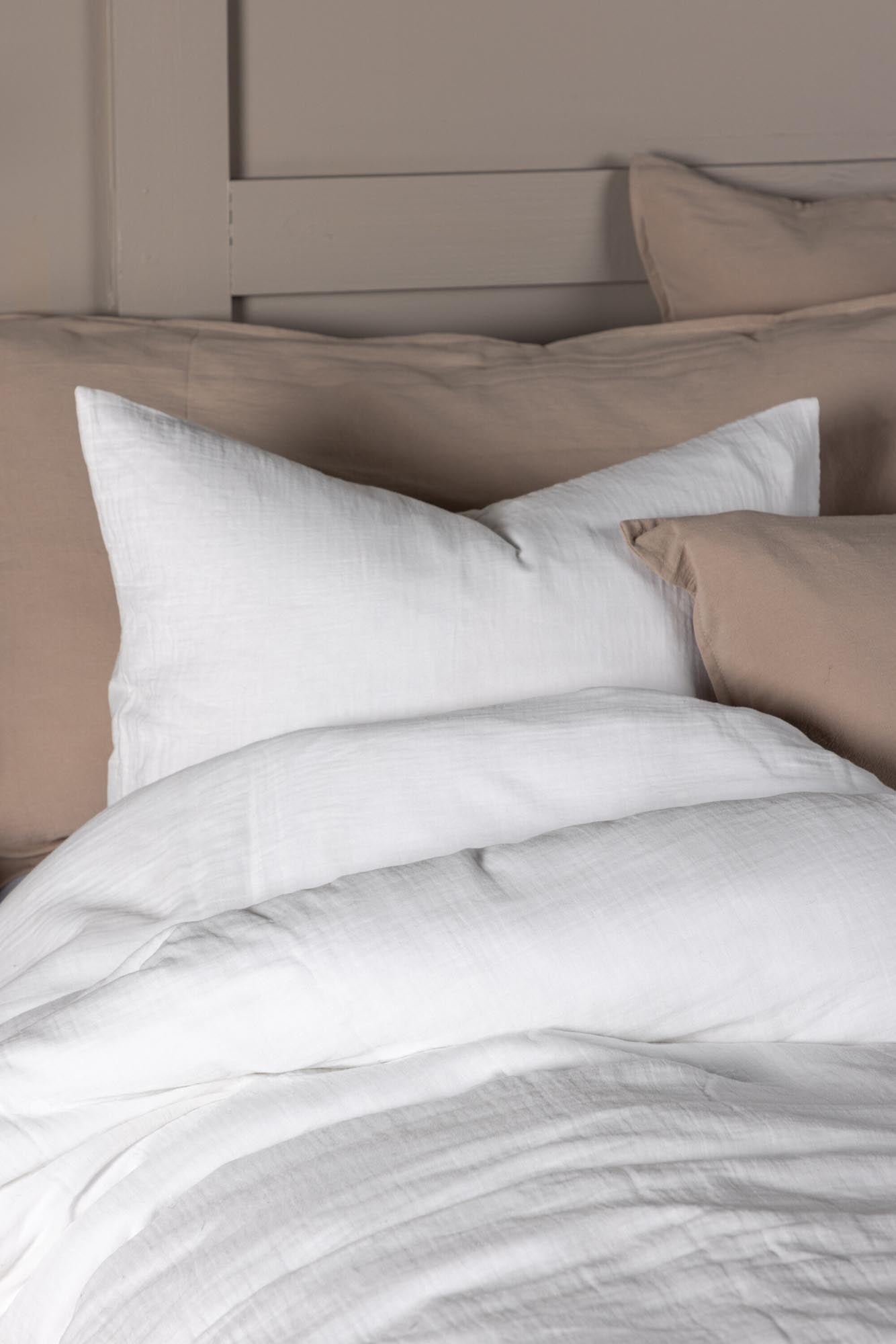 Mila Bettgarnitur Kombo: Luxuriöse Eleganz für erholsame Nächte.