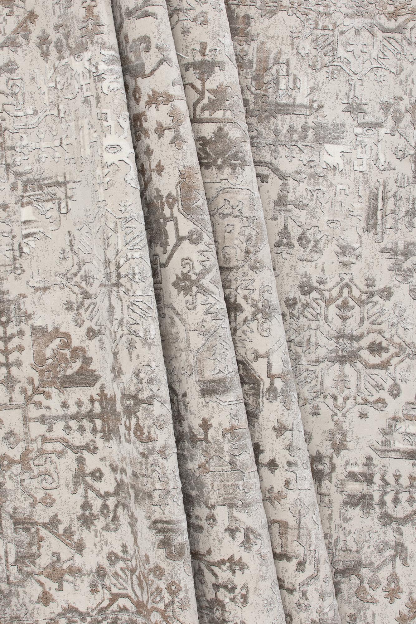 Cleo Teppich in Silber präsentiert im Onlineshop von KAQTU Design AG. Teppich ist von Venture Home