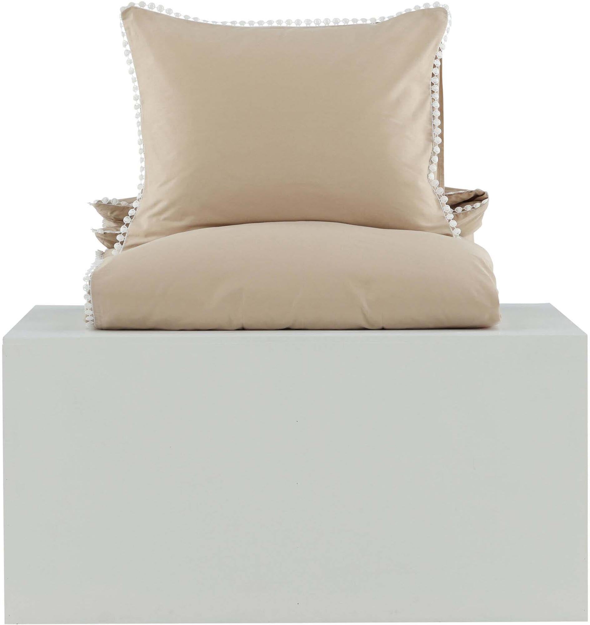 Livia Bettgarnitur in Beige präsentiert im Onlineshop von KAQTU Design AG. Bettwäsche ist von Venture Home