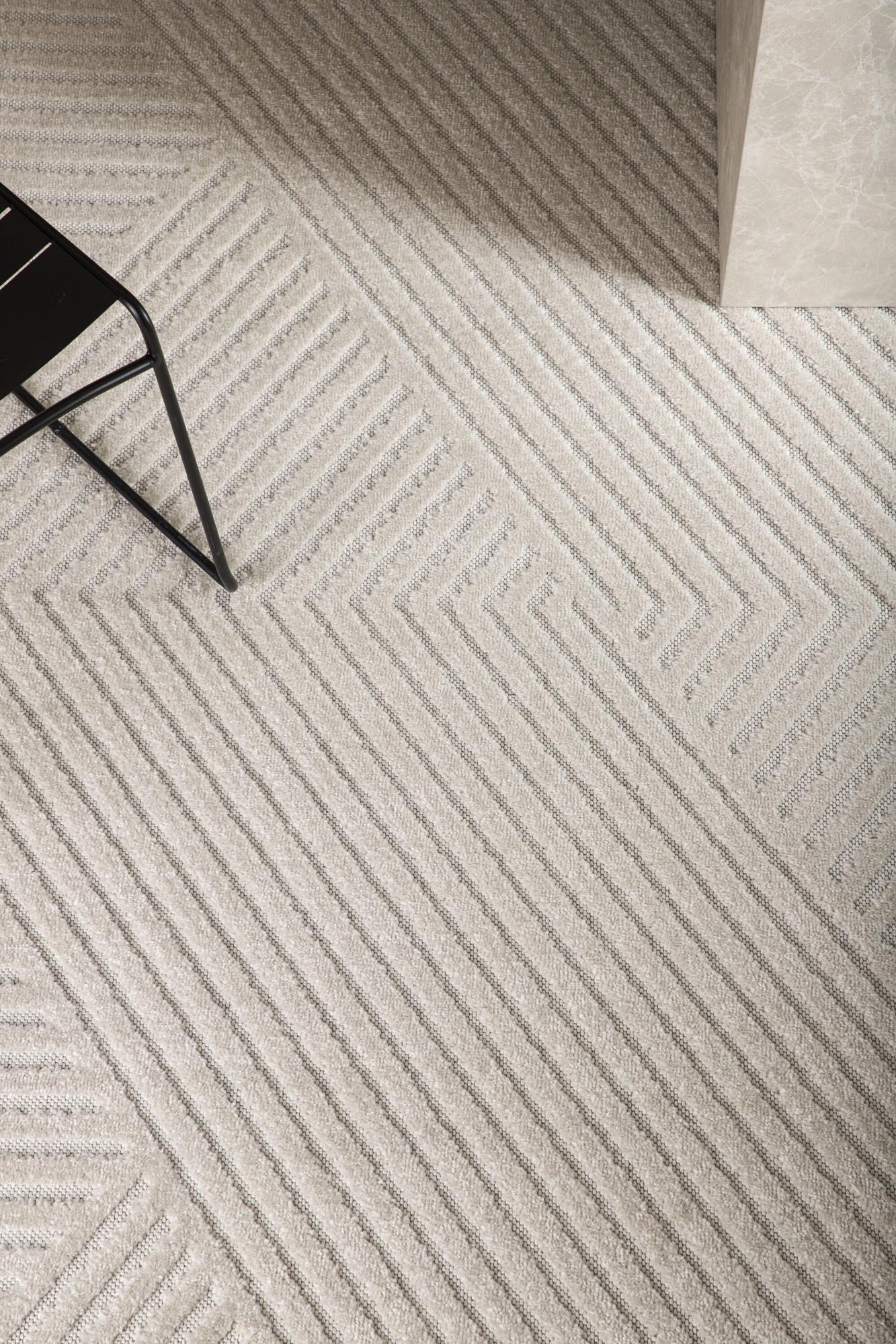 Aron Teppich in Weiss präsentiert im Onlineshop von KAQTU Design AG. Teppich ist von Venture Home