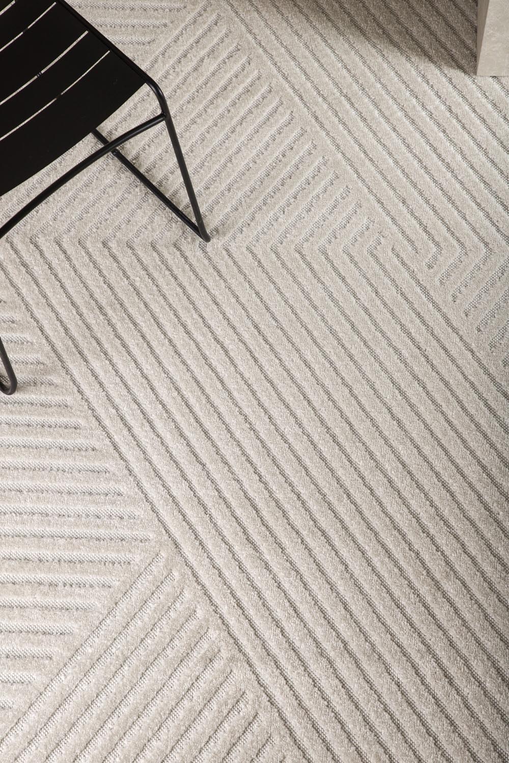 Aron Teppich in Weiss präsentiert im Onlineshop von KAQTU Design AG. Teppich ist von Venture Home