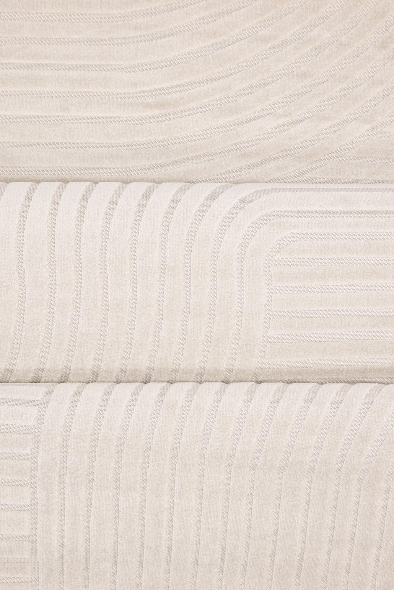 Vince Teppich Oval von Venture Home: Modernes Design in Creme.