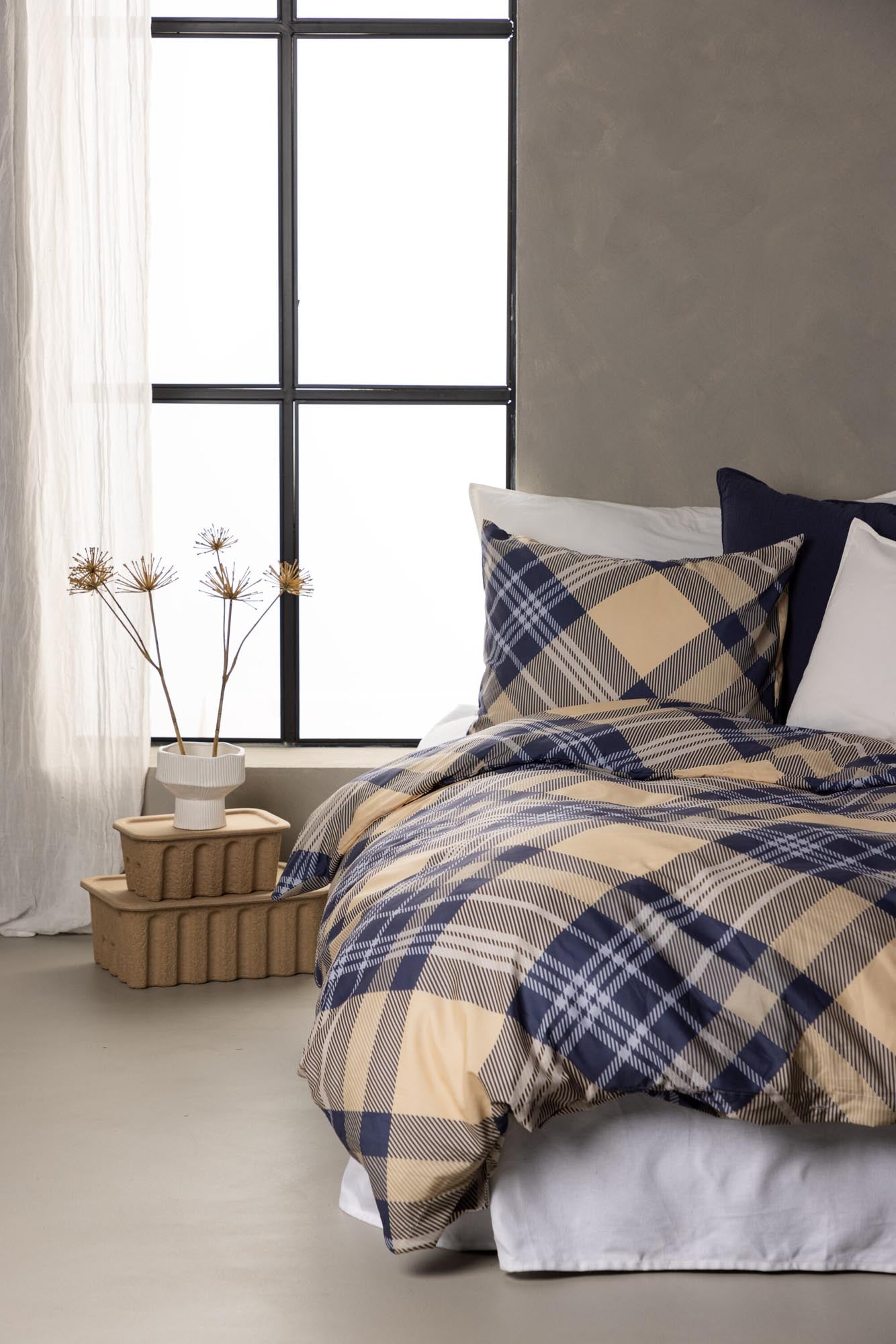 Entdecken Sie die stilvolle Aurora Bettgarnitur von Venture Home – elegantes Design, atmungsaktive Materialien und pflegeleichte Qualität für Ihr Schlafzimmer.