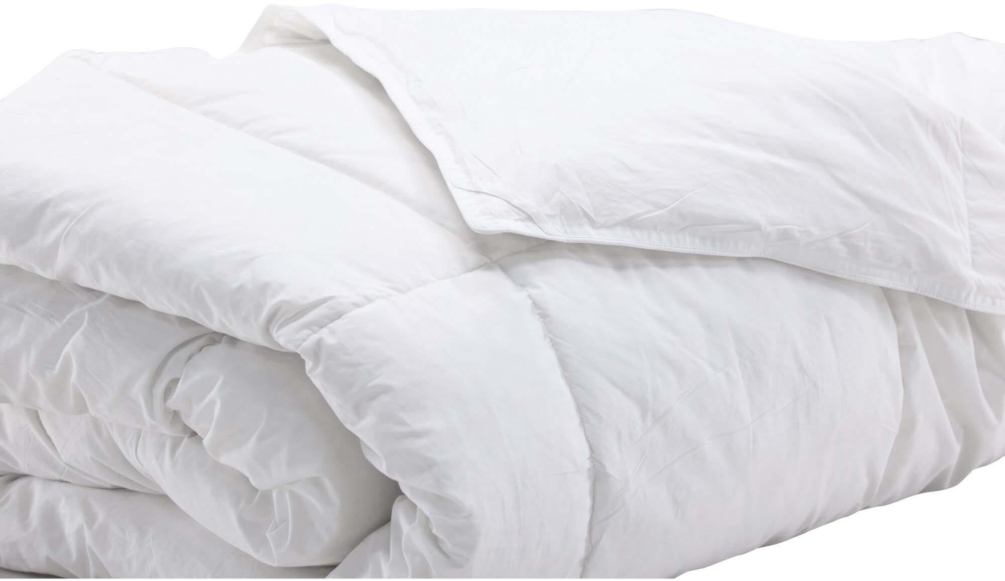 Entdecken Sie die Astrid Duvet von Venture Home – Ihre Wahl für erstklassigen Komfort, Wärme und stilvolles Design im Schlafzimmer.