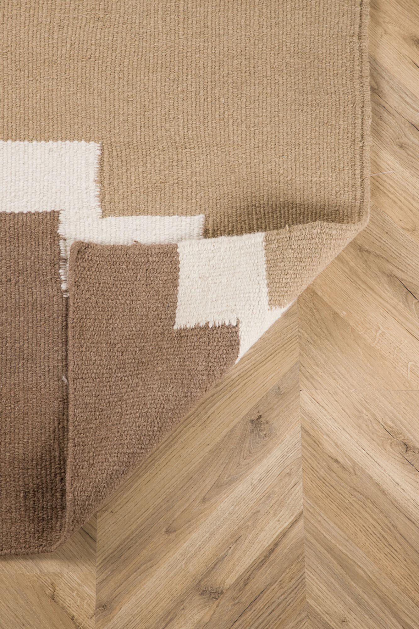 Aston Teppich von Venture Home: Eleganz und Komfort vereint.