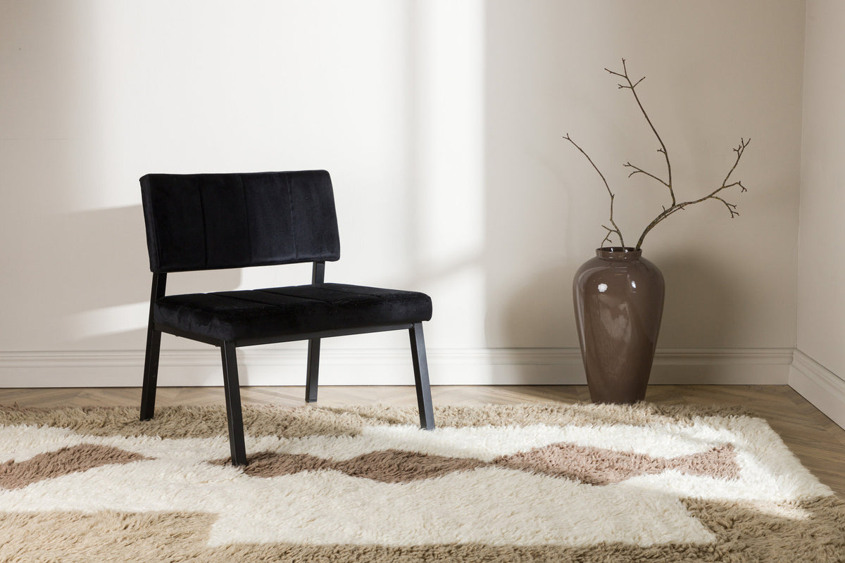 Nestor Teppich in Weiss präsentiert im Onlineshop von KAQTU Design AG. Teppich ist von Venture Home