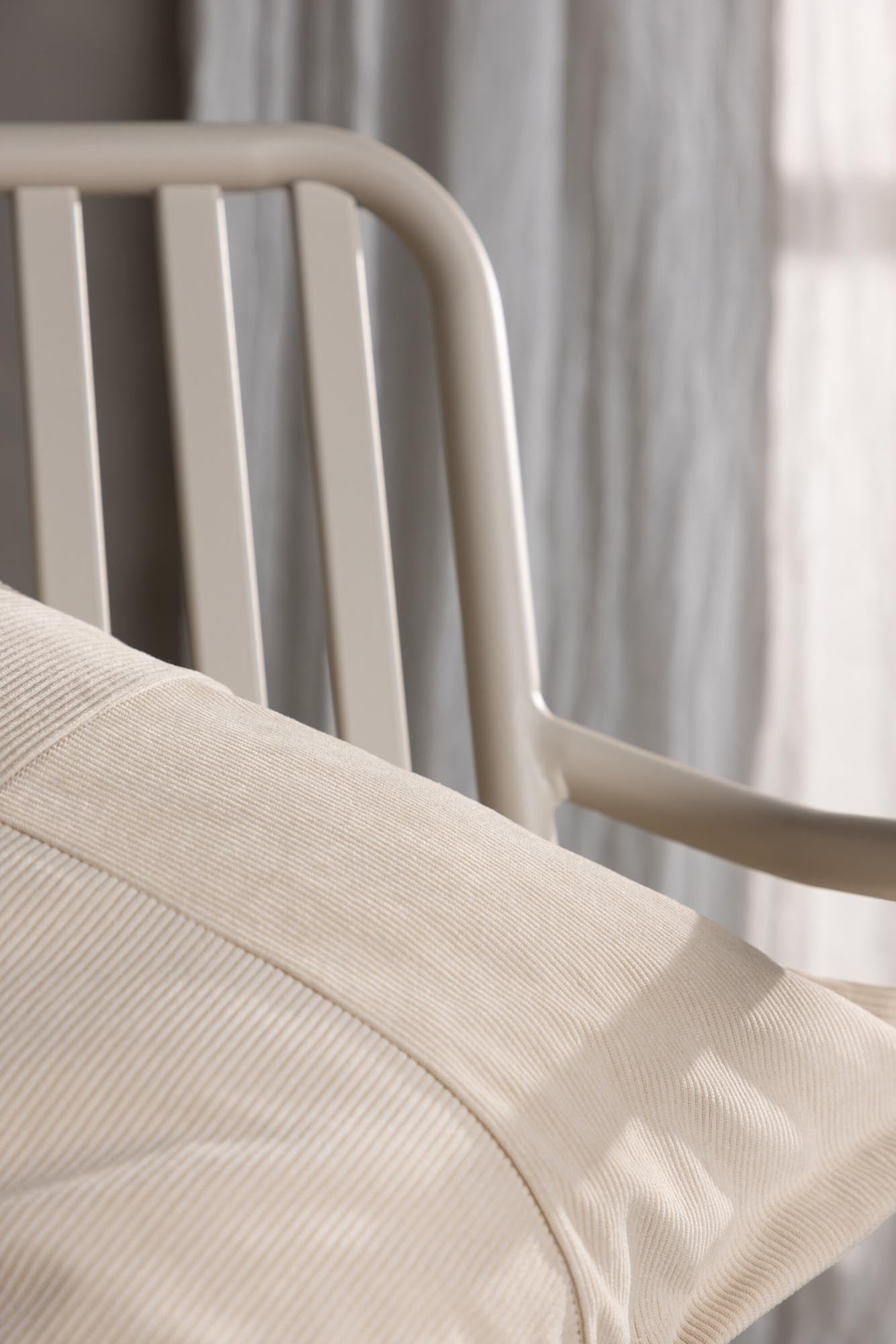 Der Lykke Kissenbezug von Venture Home besticht durch modernes Design und hochwertige Verarbeitung für stilvolle Wohnräume.