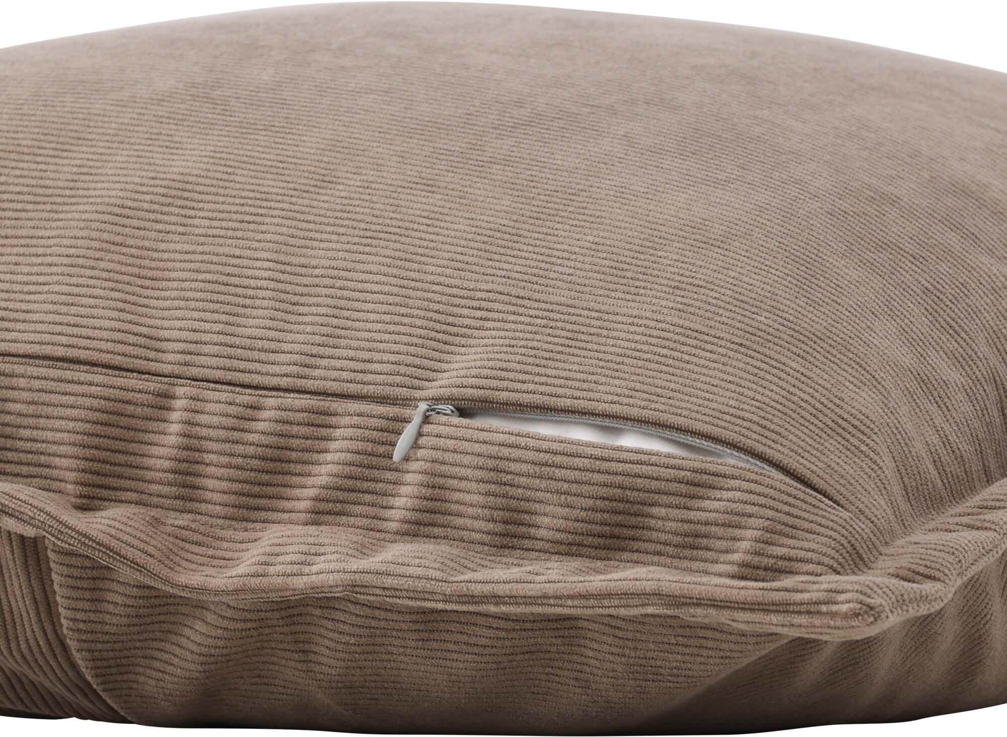 Lykke Kissenbezug: Nostalgischer Manchester-Stoff in Beige, pflegeleicht und vielseitig, für einladende Wohnräume.