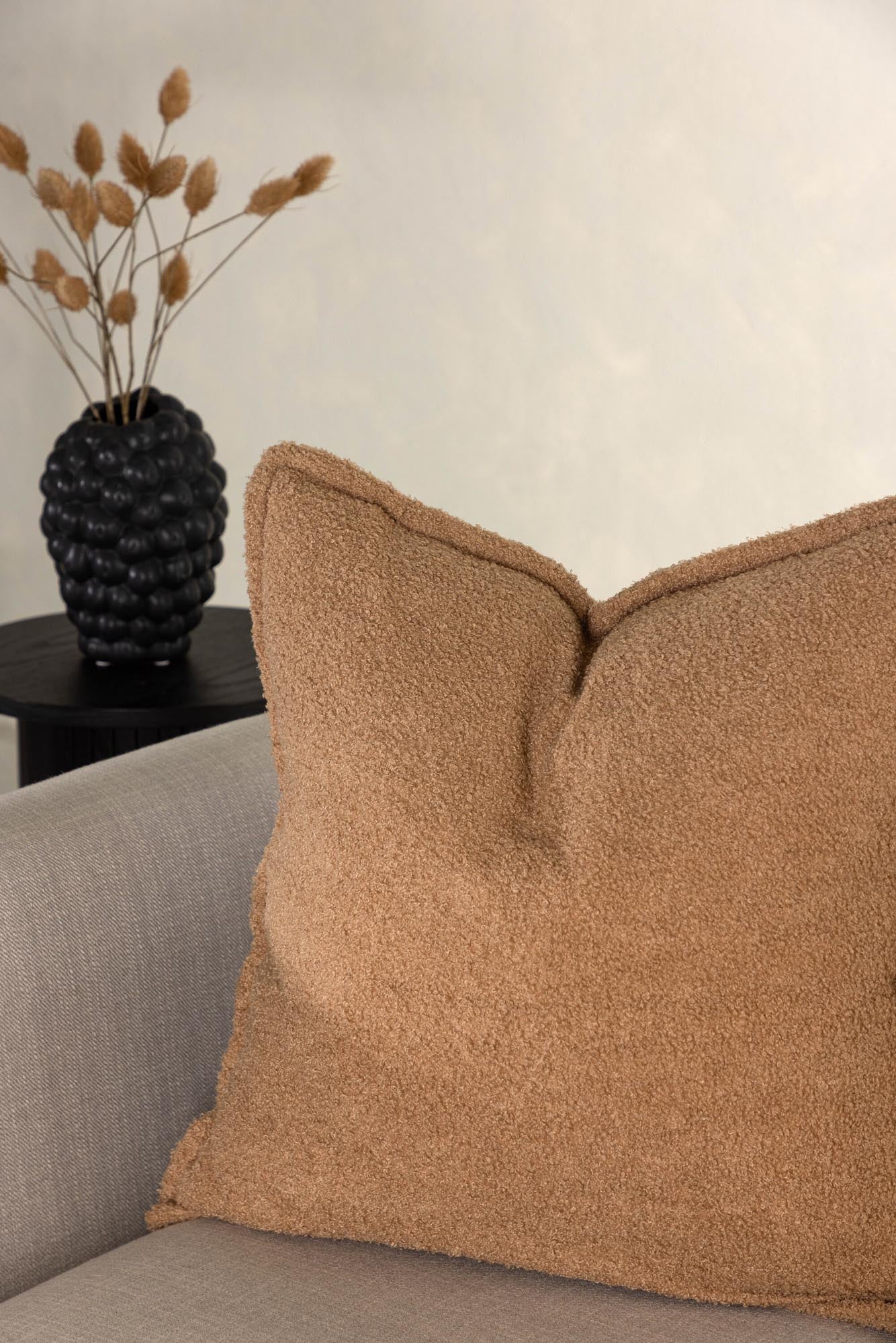 Tuva Kissenbezug von Venture Home: Hochwertiger Polyester, elegantes Design und kuscheliges Teddy-Feeling für stilvolle Akzente in jedem Raum.