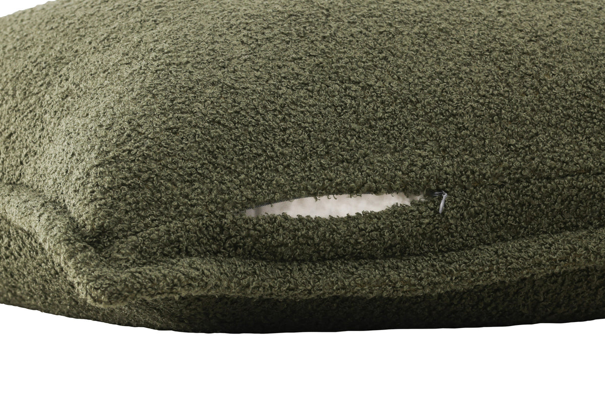 Tuva Kissenbezug in Dunkelgrün präsentiert im Onlineshop von KAQTU Design AG. Deko Kissenbezug ist von Venture Home