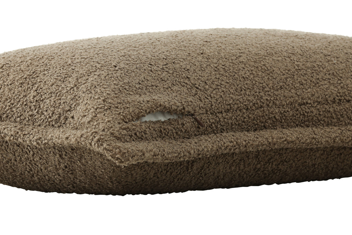 Tuva Kissenbezug in Braun präsentiert im Onlineshop von KAQTU Design AG. Deko Kissenbezug ist von Venture Home