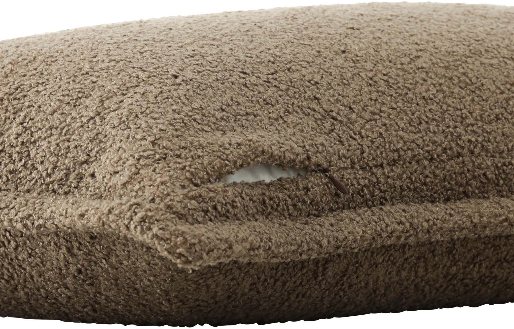 Stilvoller Tuva Kissenbezug von Venture Home: Hochwertiges Polyester, gemütliches Teddy-Feeling, in verschiedenen Farben und Größen erhältlich.