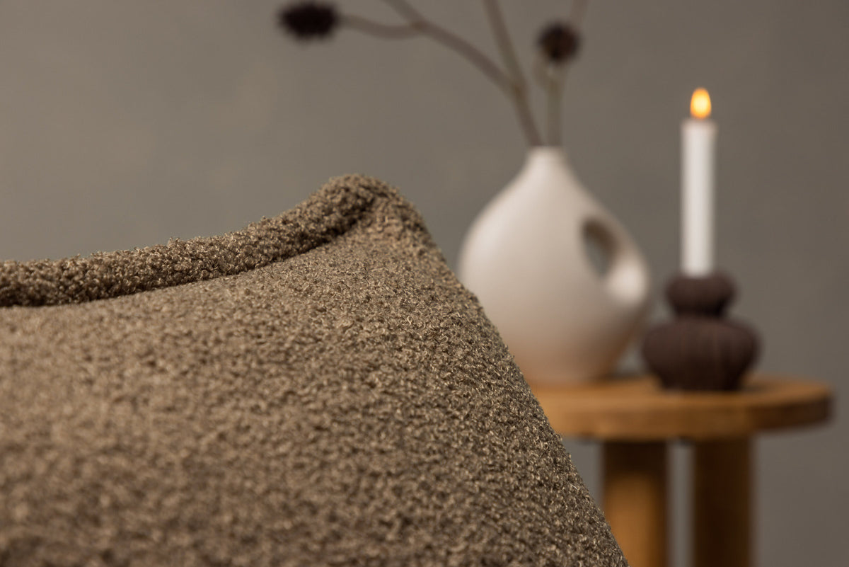 Tuva Kissenbezug in Braun präsentiert im Onlineshop von KAQTU Design AG. Deko Kissenbezug ist von Venture Home