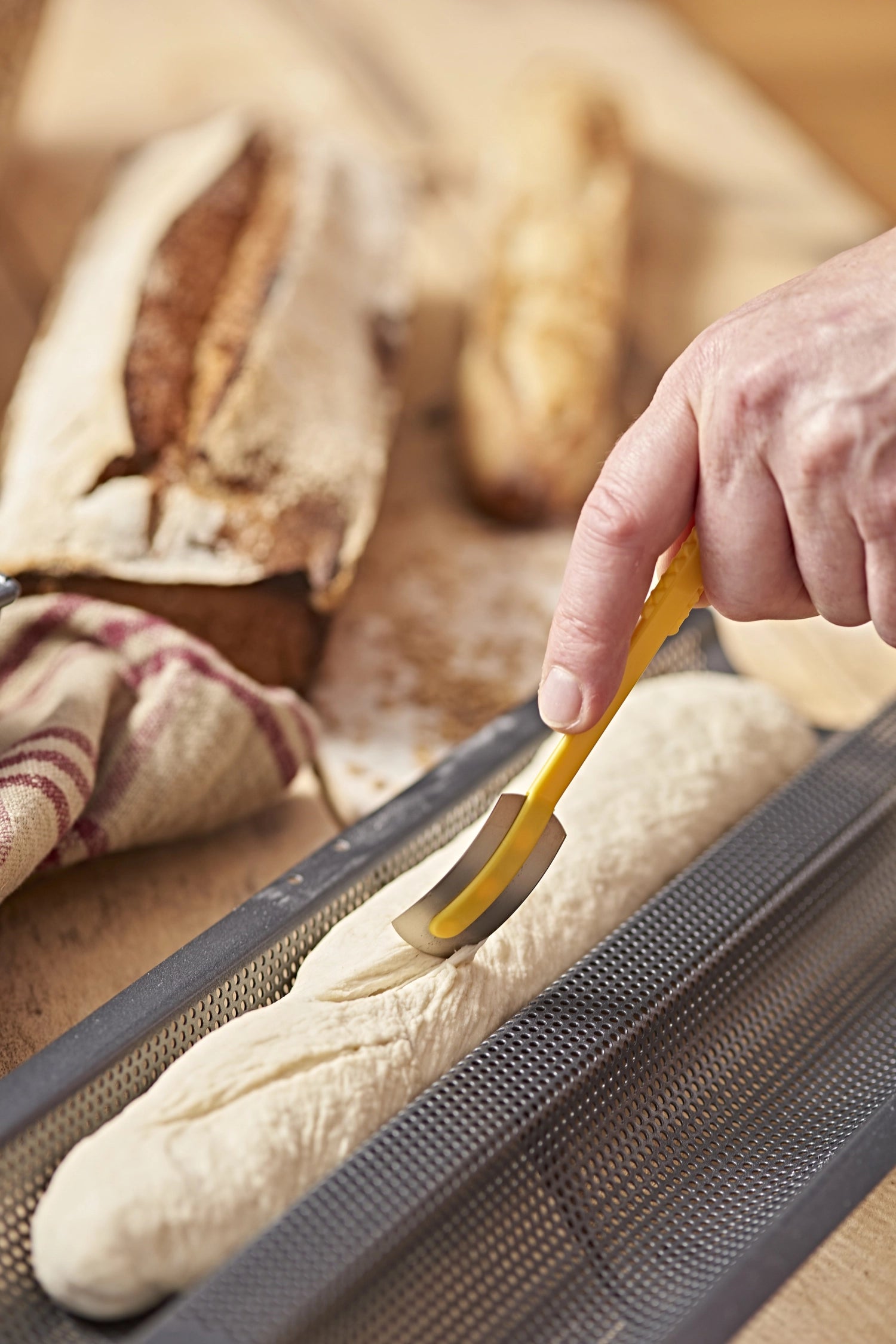 Backblech gelocht, gewellt für 2 Baguettes 37x16.2cm