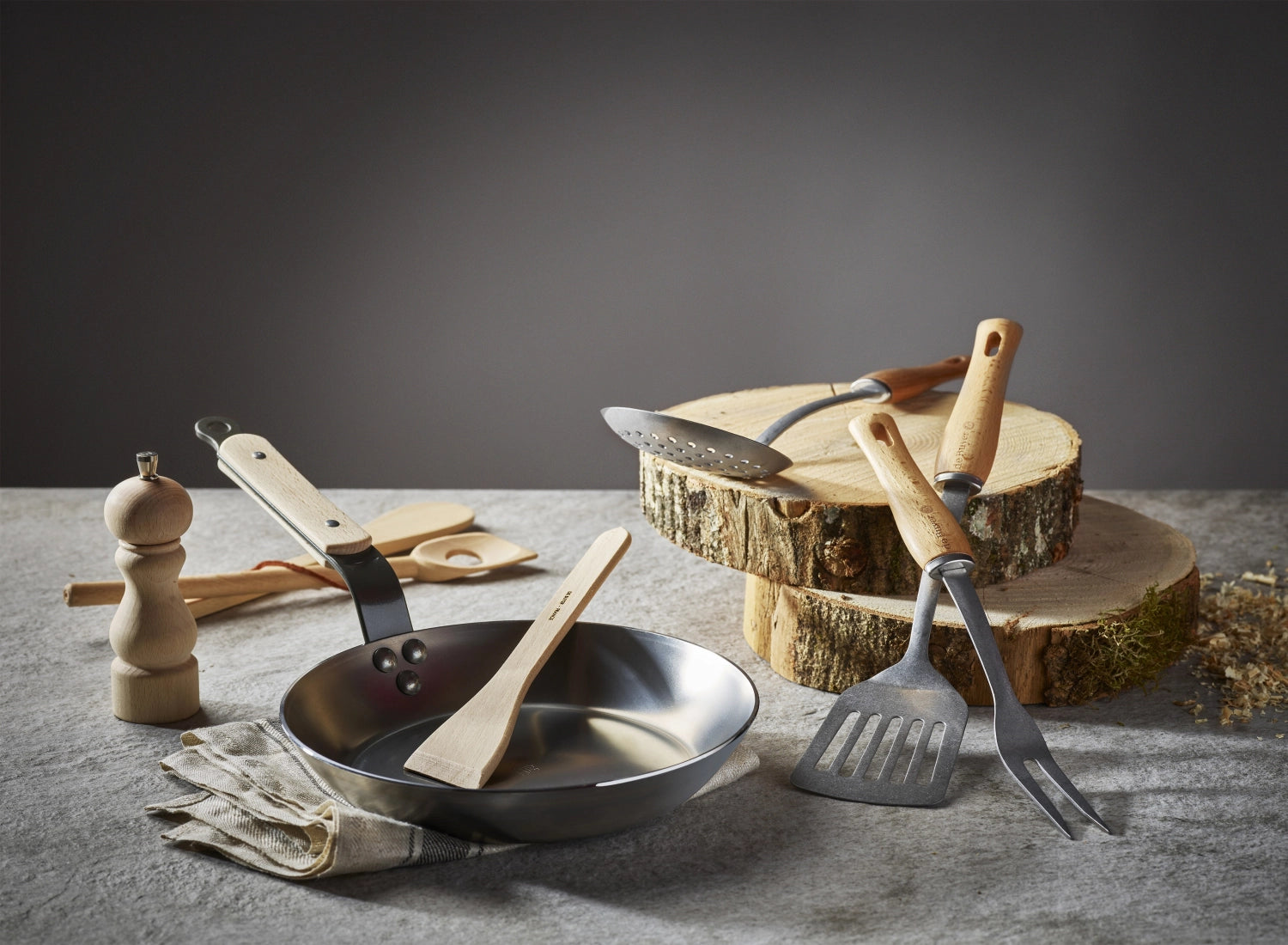 MINERAL B ELEMENTRunde Bratpfanne 28cm