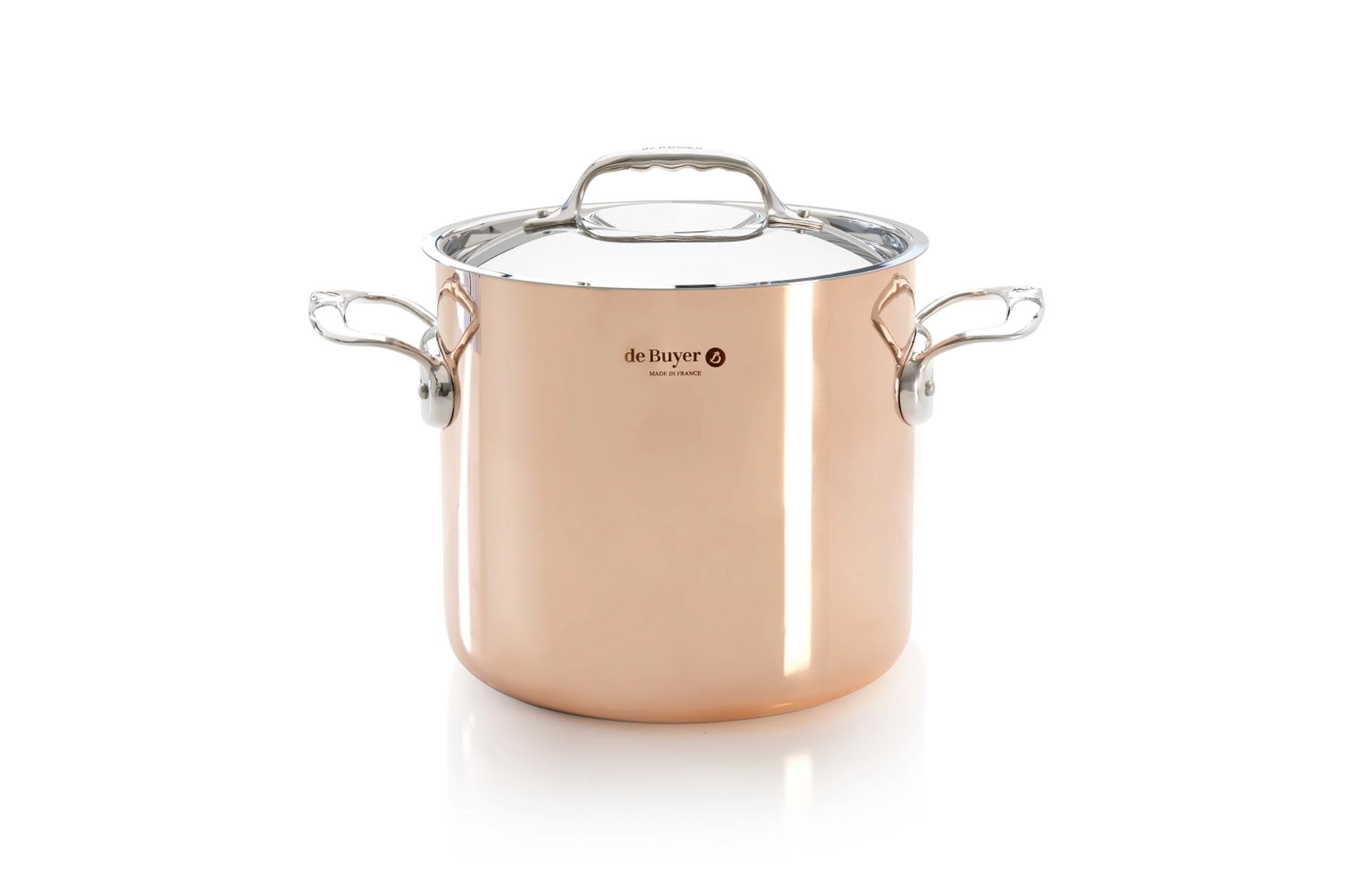 Eleganter PRIMA MATERA Kochtopf: 20cm Kupfer-Edelstahl, ideal für Induktion, exzellente Wärmeleitung, perfektes Kocherlebnis.