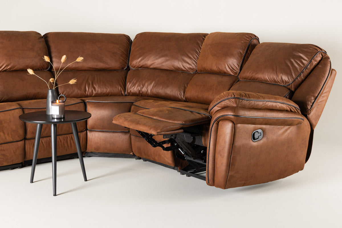 Saranda Sofa in Braun präsentiert im Onlineshop von KAQTU Design AG. Ecksofa ist von Venture Home