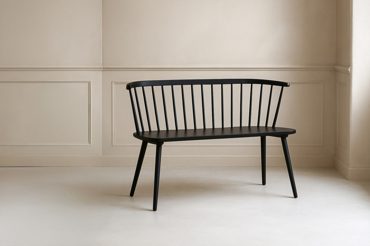 Schwarze Sitzbank Bobby aus Gummiholz von Venture Home mit geraden Linien, Masse 120 x 49 x 77 cm, Frontalansicht auf hellem Untergrund.
