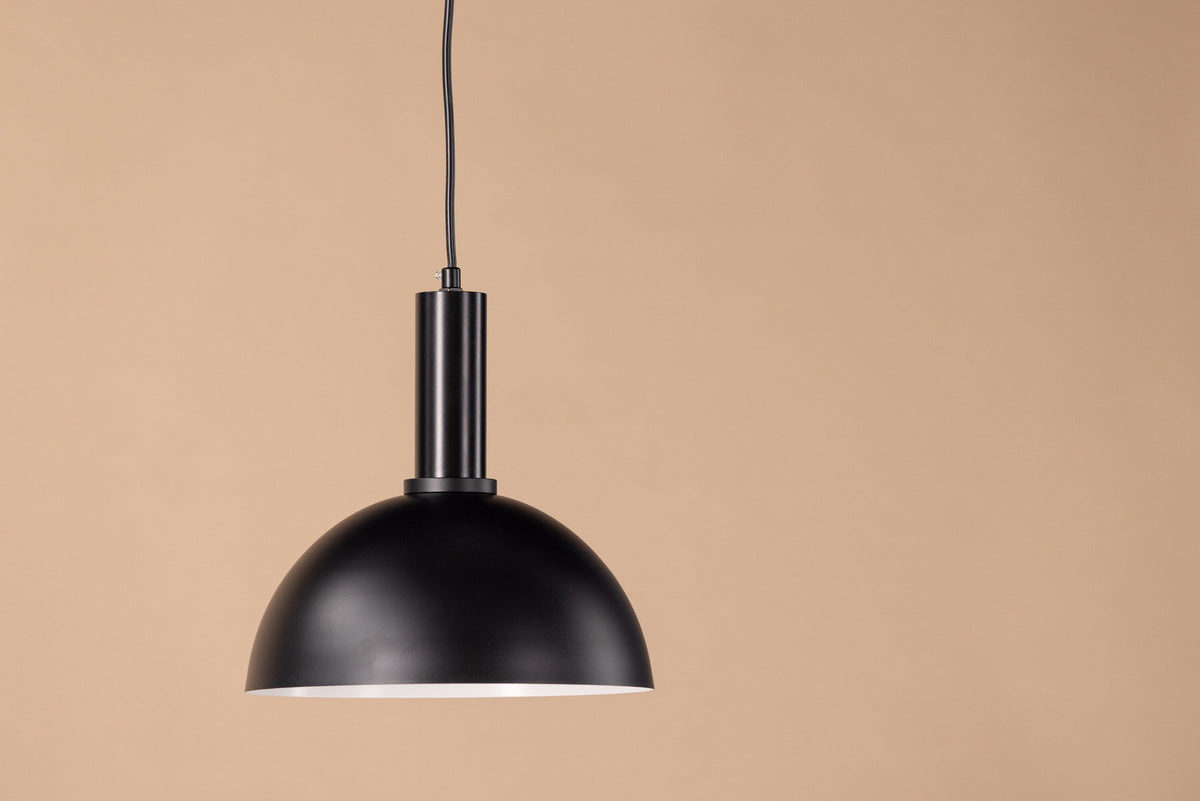 Narbonne Pendelleuchte in Schwarz präsentiert im Onlineshop von KAQTU Design AG. Pendelleuchte ist von Venture Home