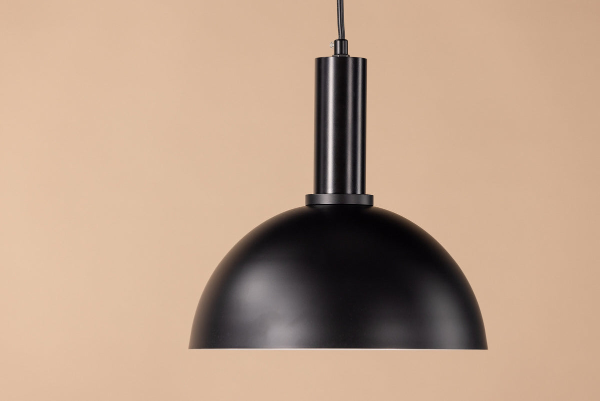 Narbonne Pendelleuchte in Schwarz präsentiert im Onlineshop von KAQTU Design AG. Pendelleuchte ist von Venture Home