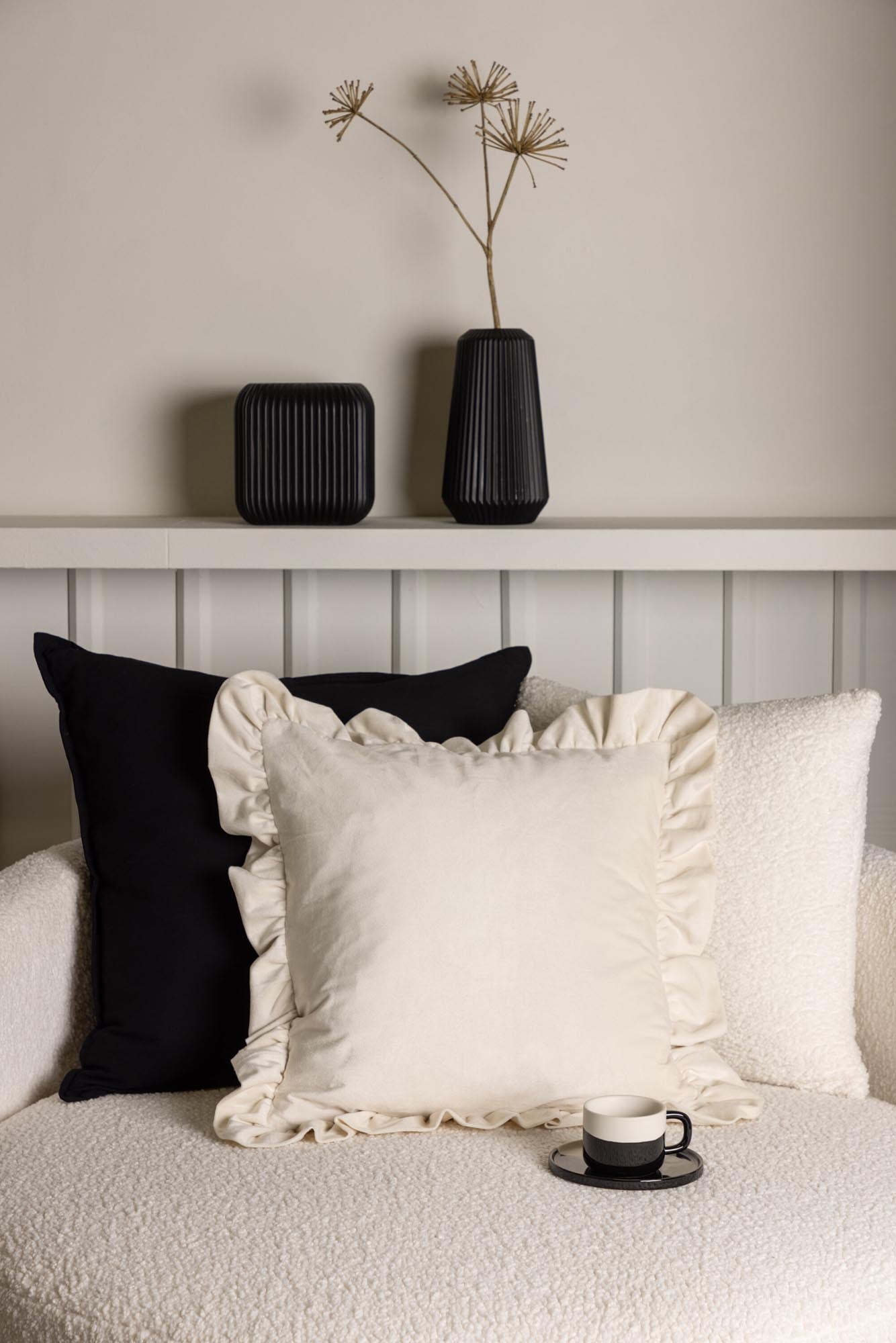 Hailey Kissenbezug in Weiss präsentiert im Onlineshop von KAQTU Design AG. Deko Kissenbezug ist von Venture Home