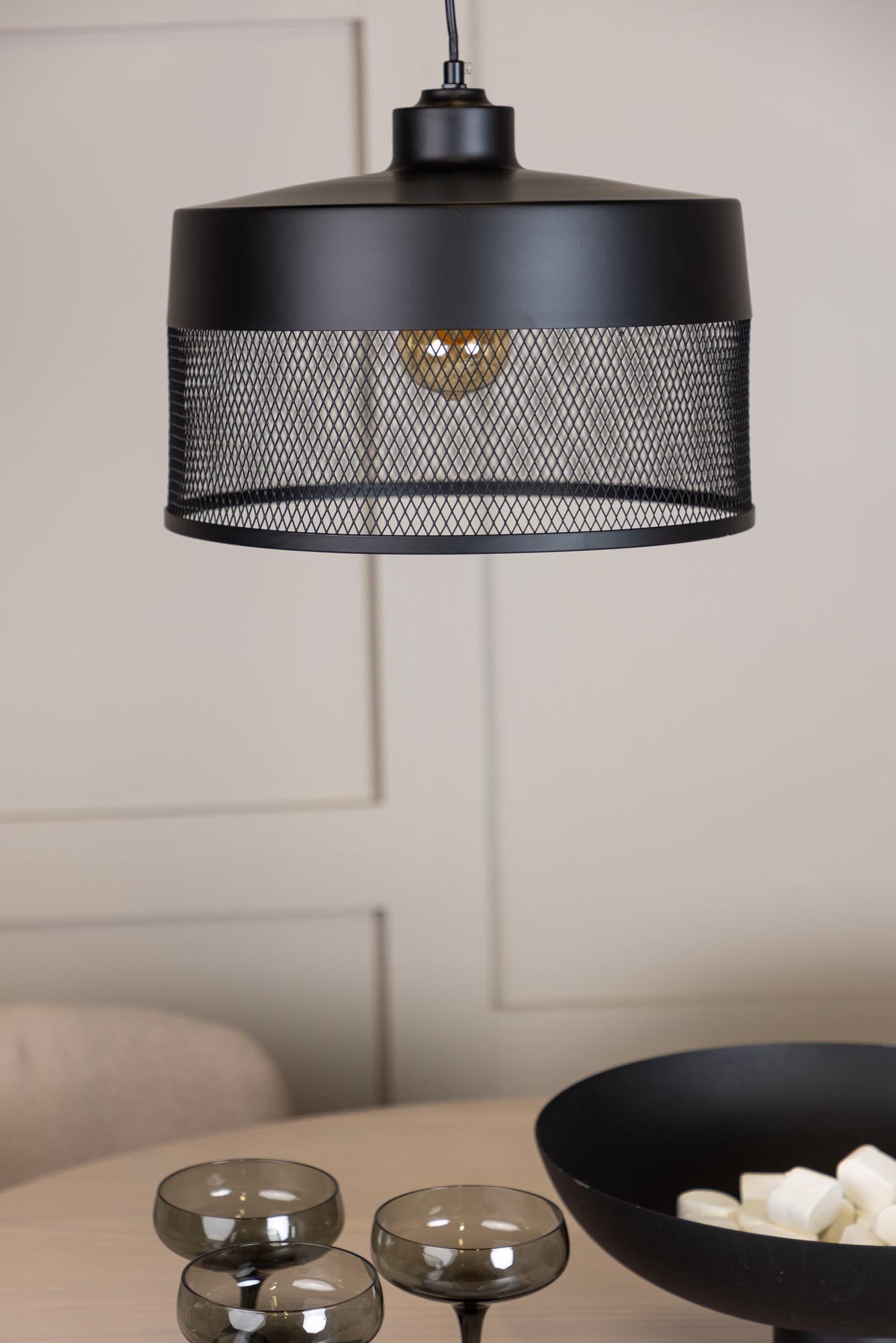 Toulon Pendelleuchte: Modernes Design für stilvolle Beleuchtung.