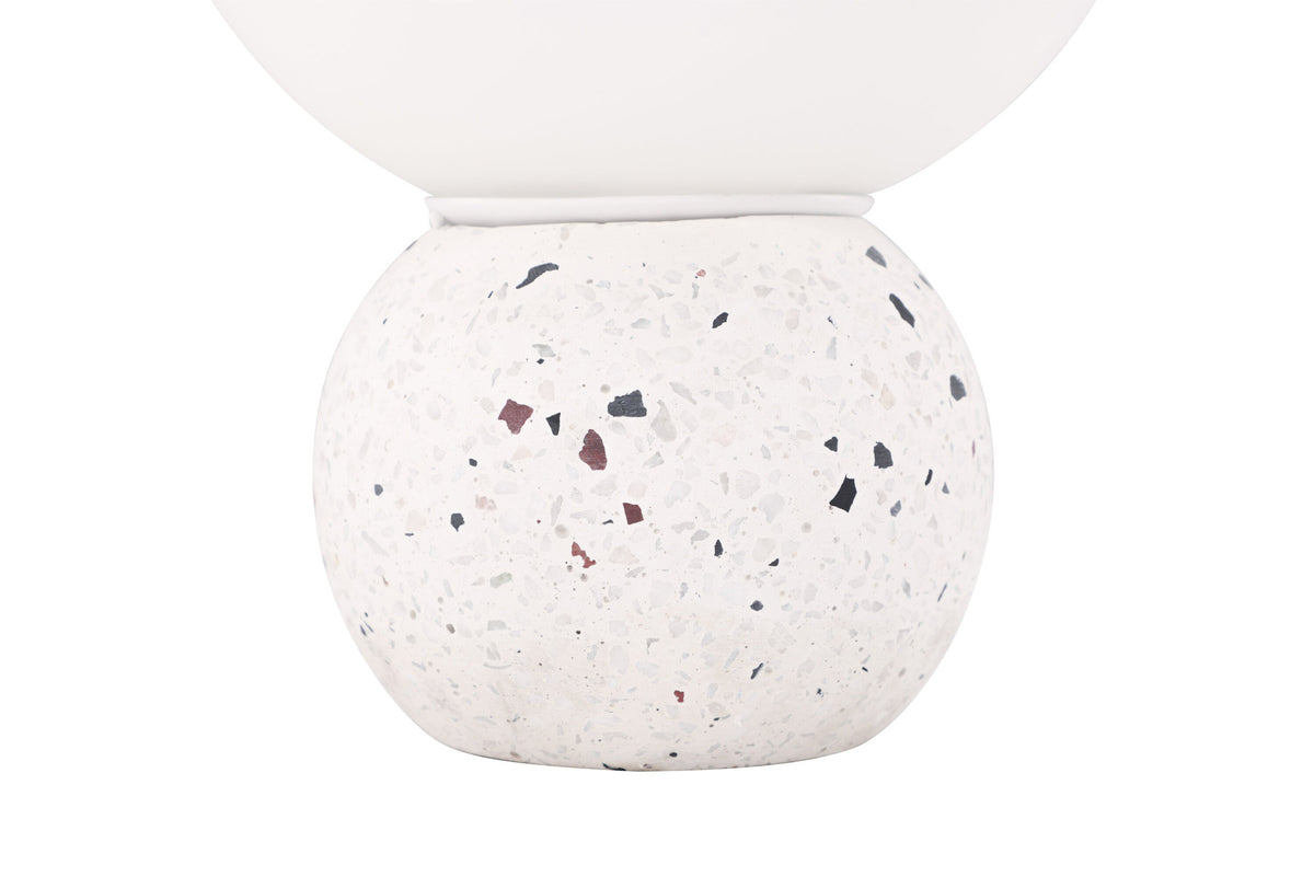 Metz Tischleuchte in Weiss präsentiert im Onlineshop von KAQTU Design AG. Tischleuchte ist von Venture Home