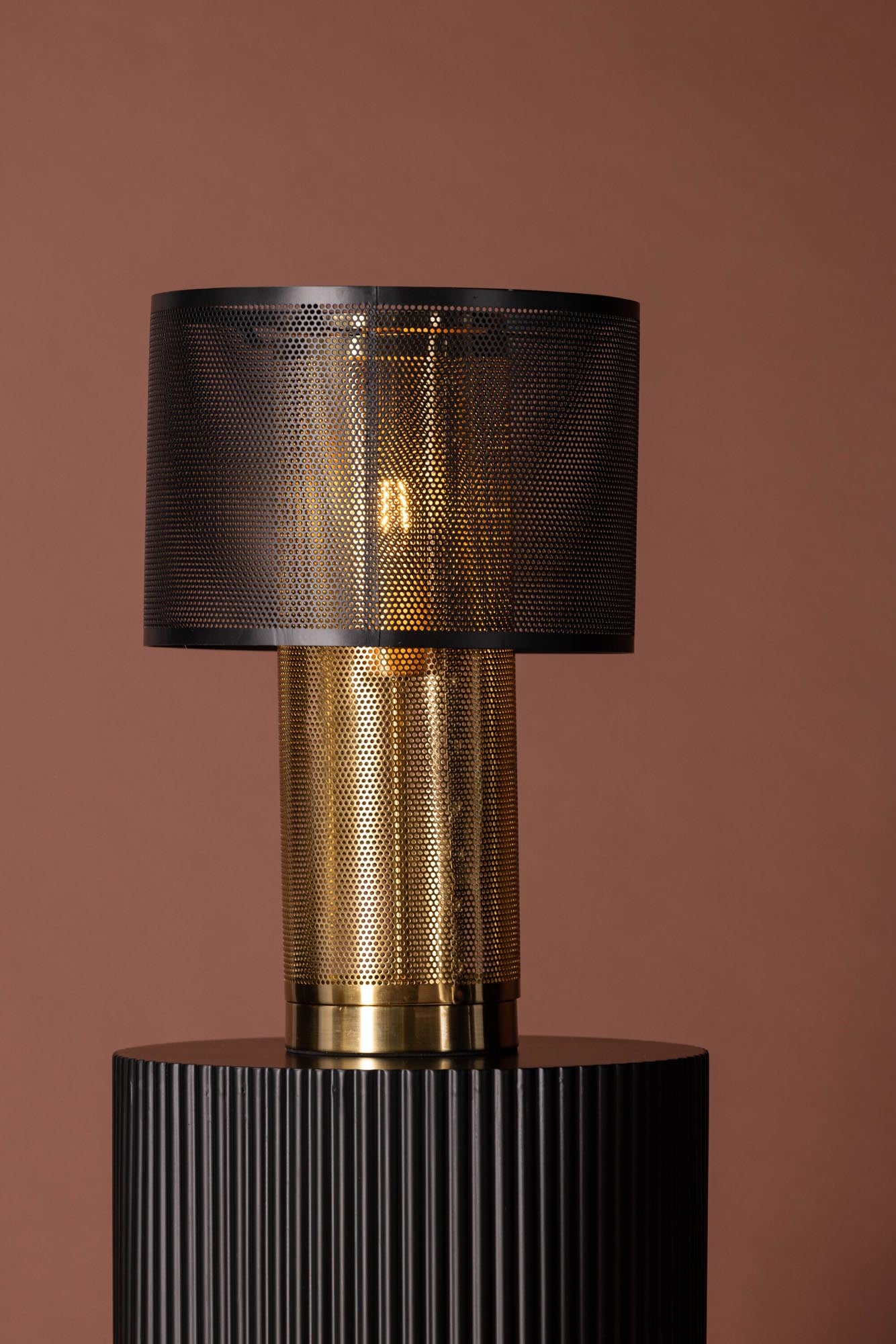 Gap Tischleuchte von Venture Home: Zeitloses Design für Ihr Zuhause.