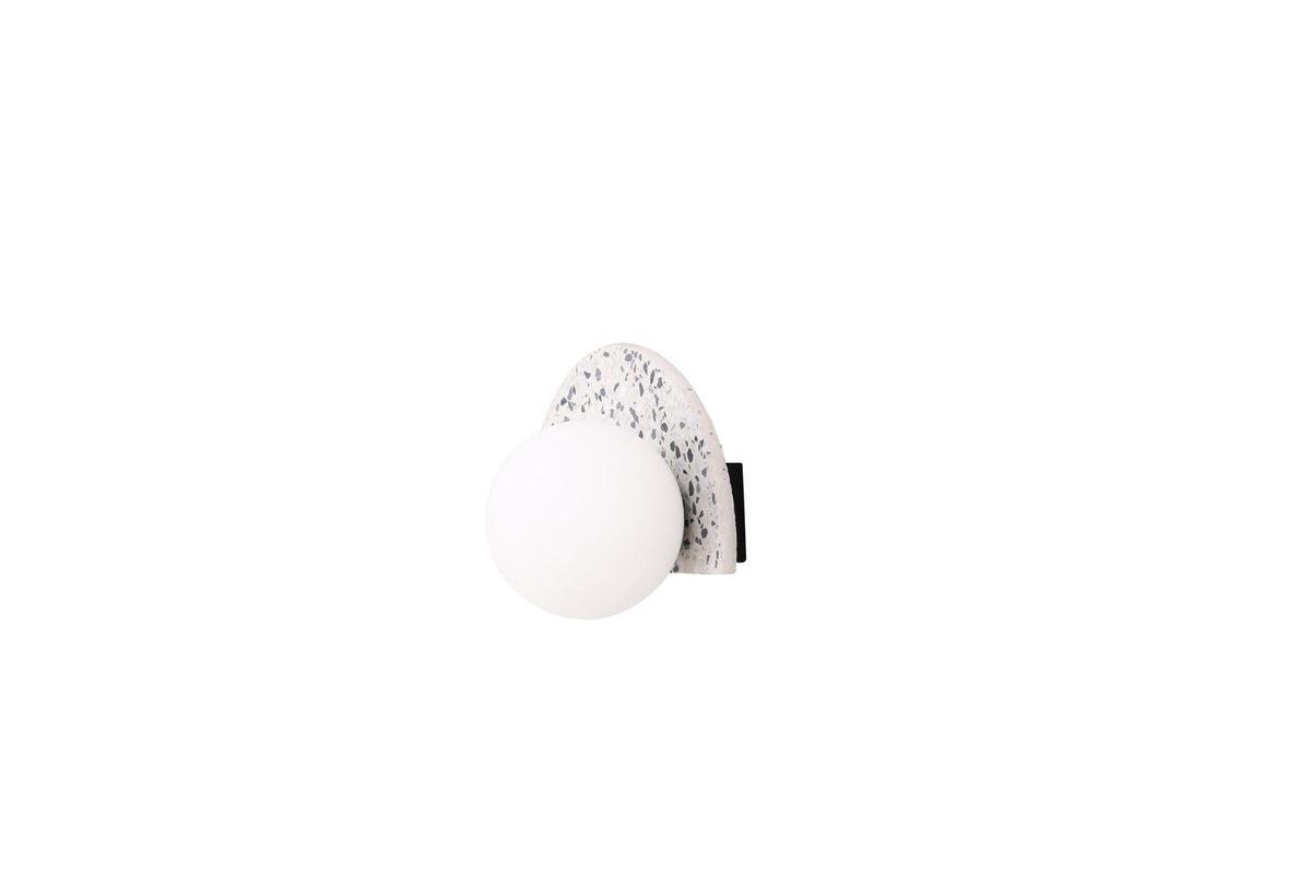 Abbeville Wandleuchte in Weiss präsentiert im Onlineshop von KAQTU Design AG. Wandleuchte ist von Venture Home