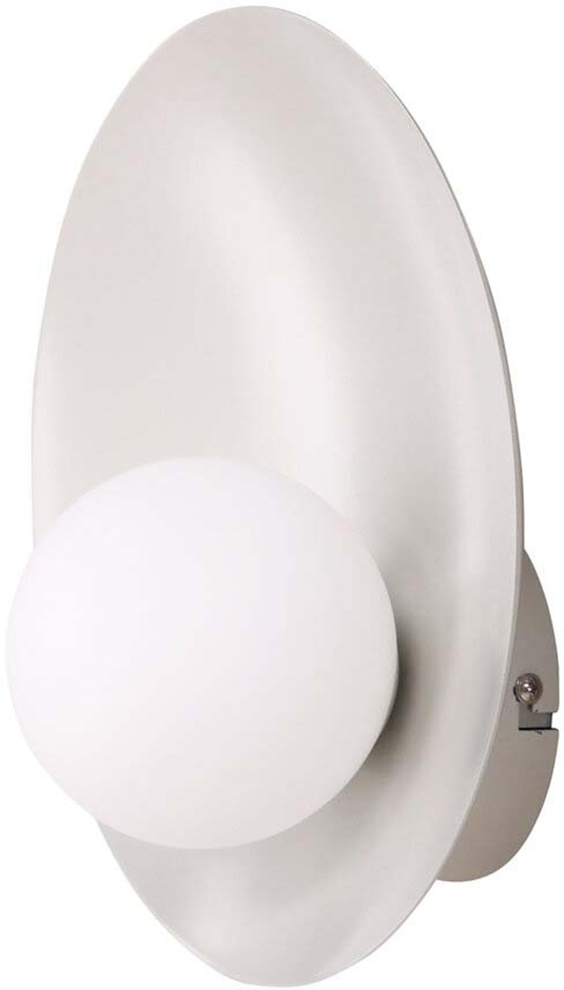 Stilvolle Le Havre Wandleuchte von Venture Home: Hochwertige Materialien und zeitloses Design für eine behagliche Atmosphäre in jedem Raum.