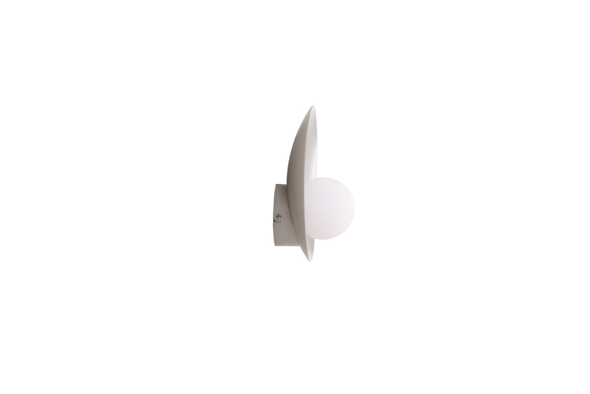 Le Havre Wandleuchte in Hellgrau präsentiert im Onlineshop von KAQTU Design AG. Wandleuchte ist von Venture Home